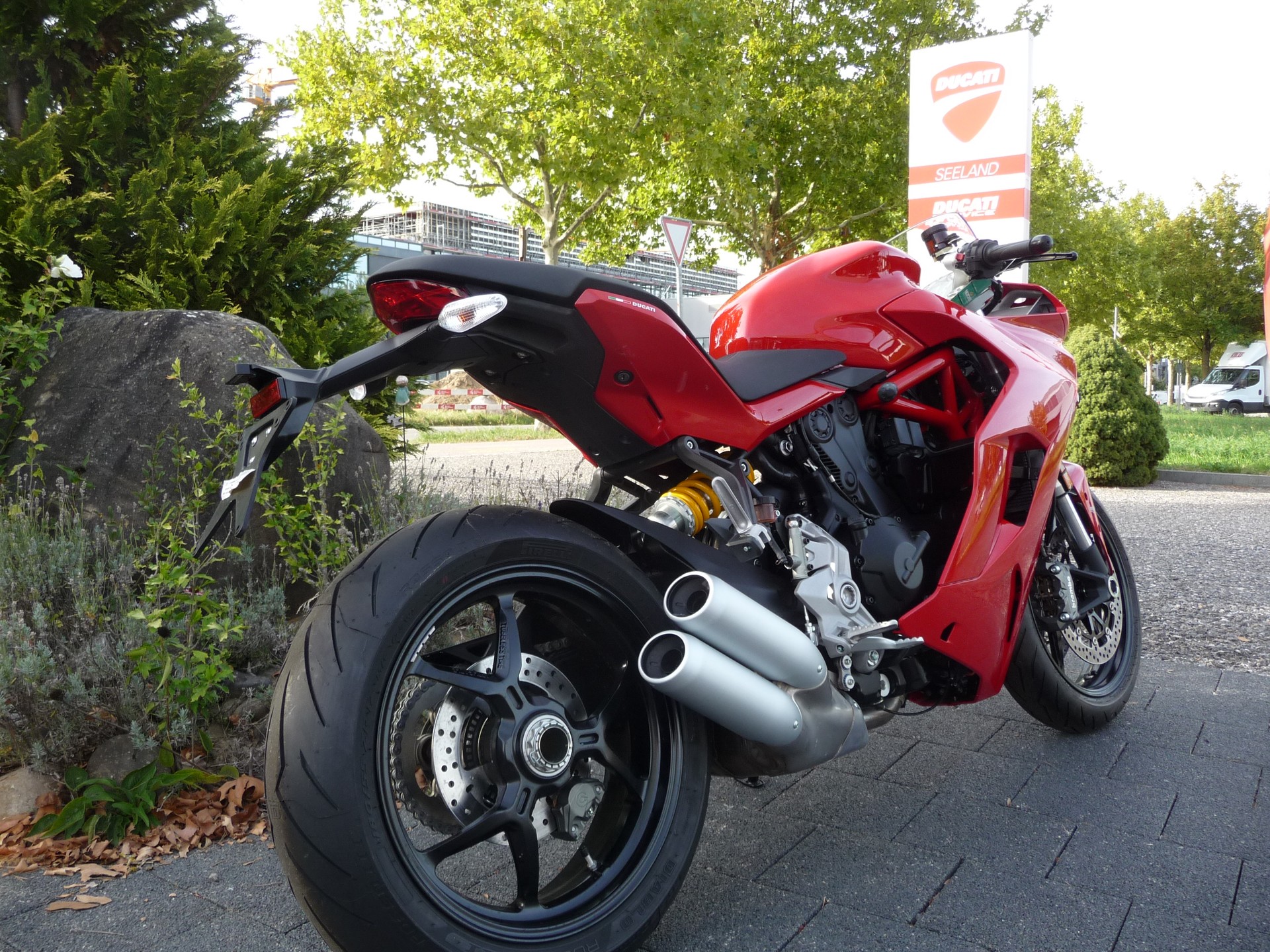DUCATI 950 Supersport-showroom-element-1