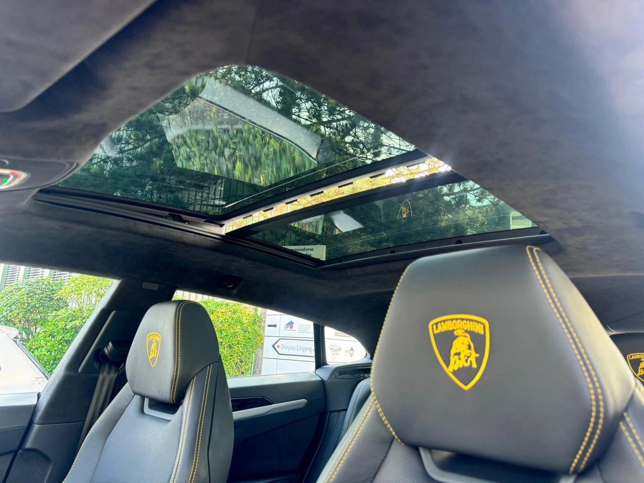 LAMBORGHINI Urus 4.0 CH FAHRZEUG-image-19