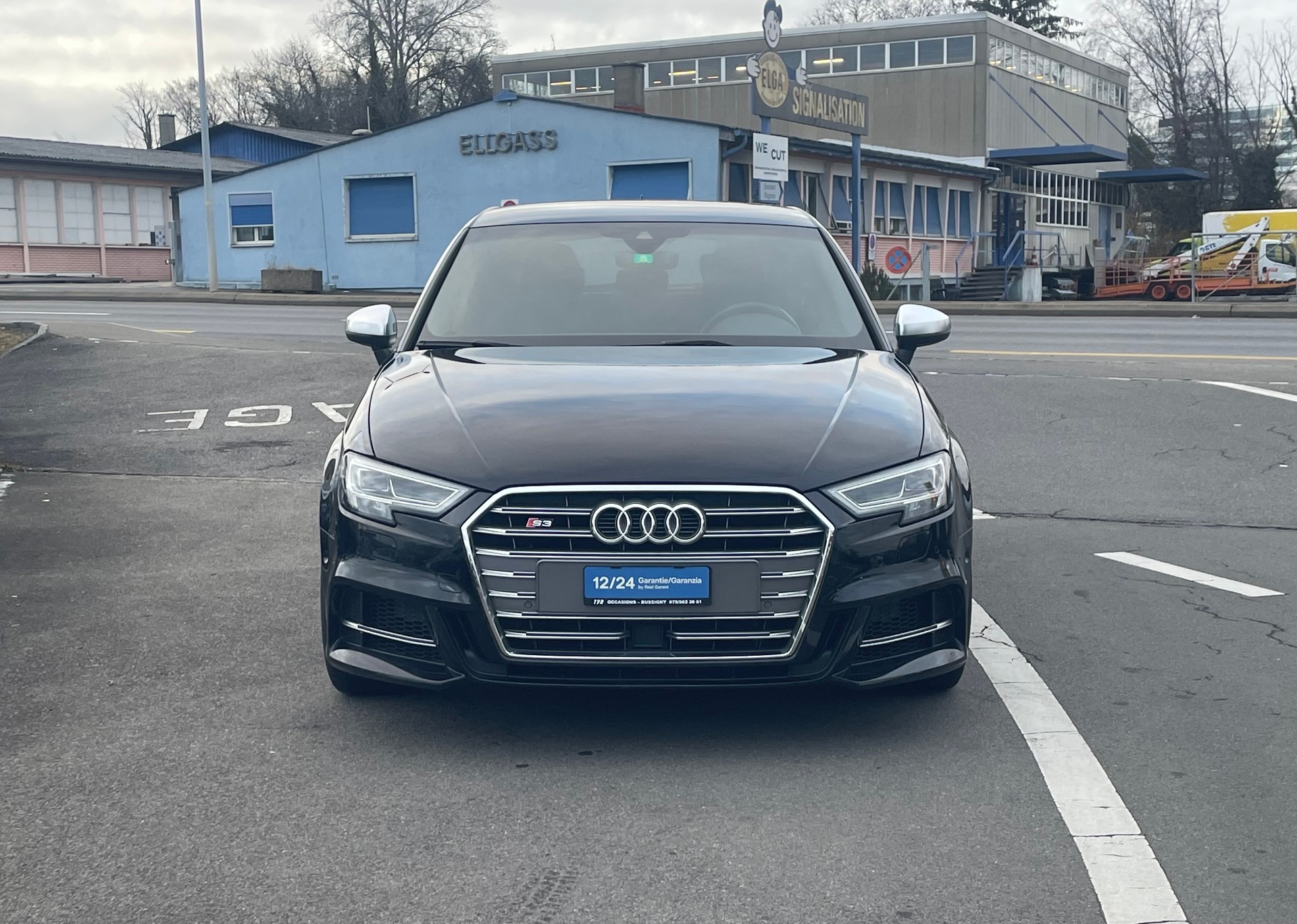 AUDI S3 Sportback 2.0 TFSI quattro S-tronic-showroom-element-1