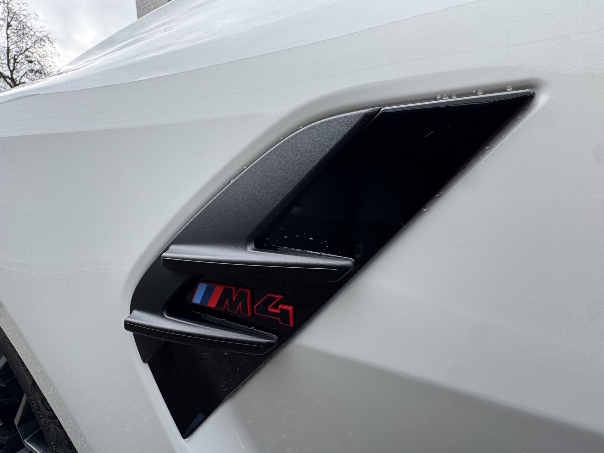 BMW M4 CSL Coupé-image-9
