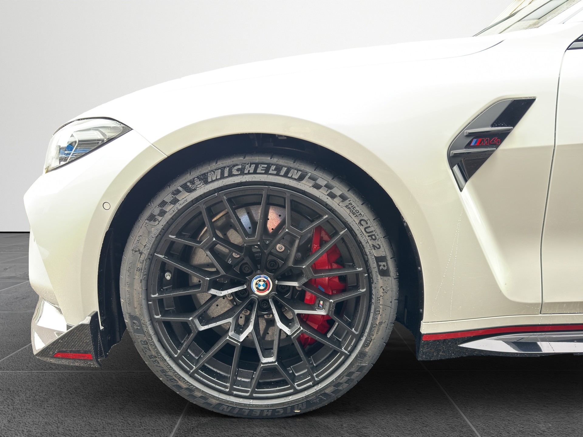BMW M4 CSL Coupé-image-8