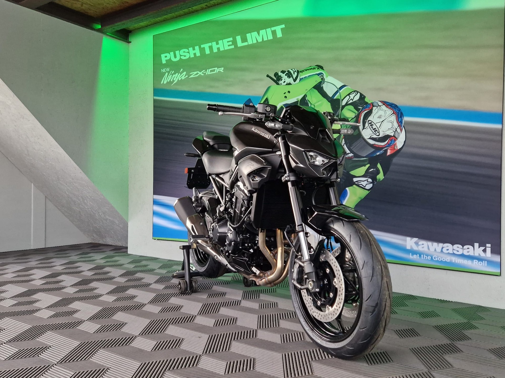 KAWASAKI Z 900 (35kW) An Lager-image-4