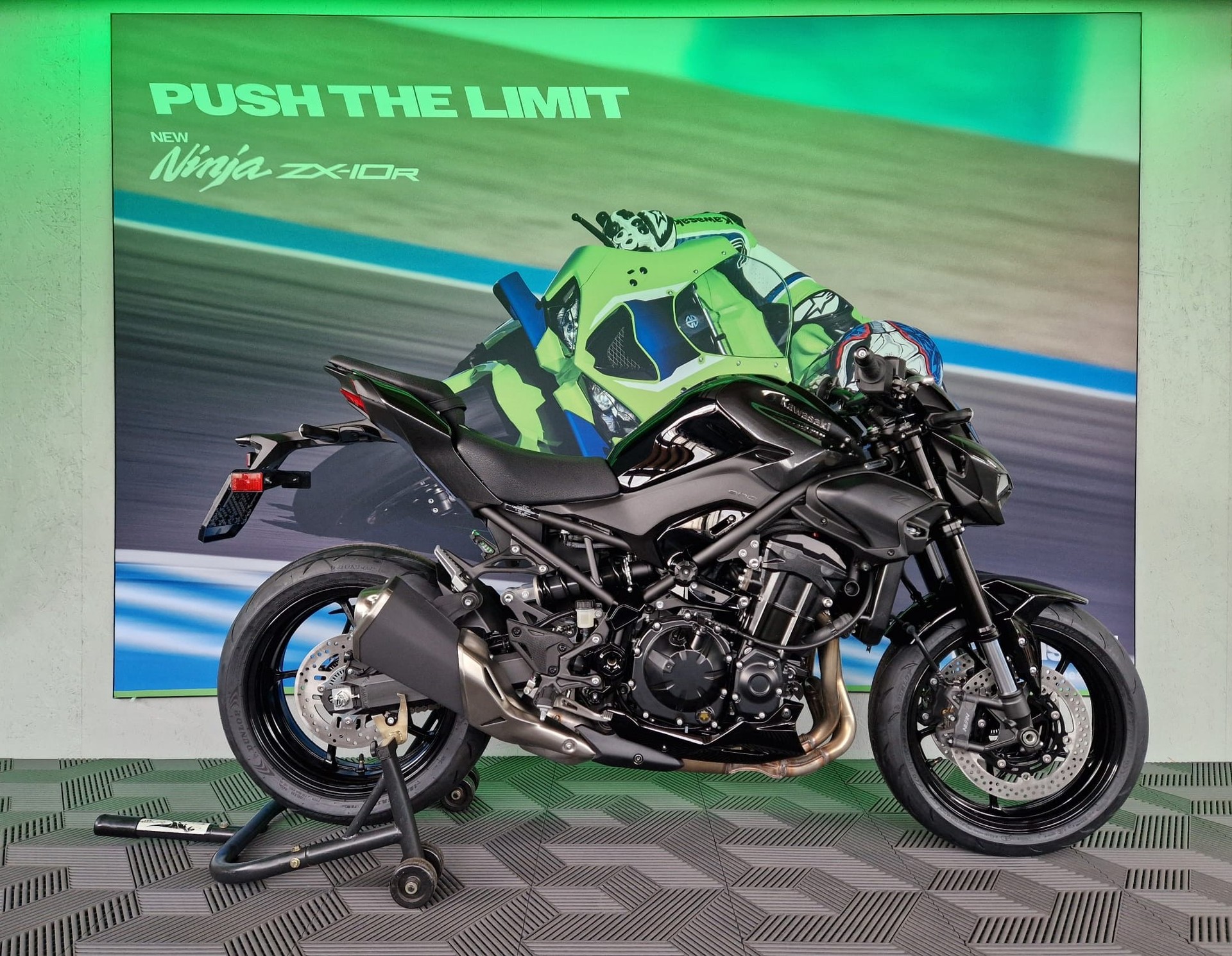 KAWASAKI Z 900 (35kW) An Lager
