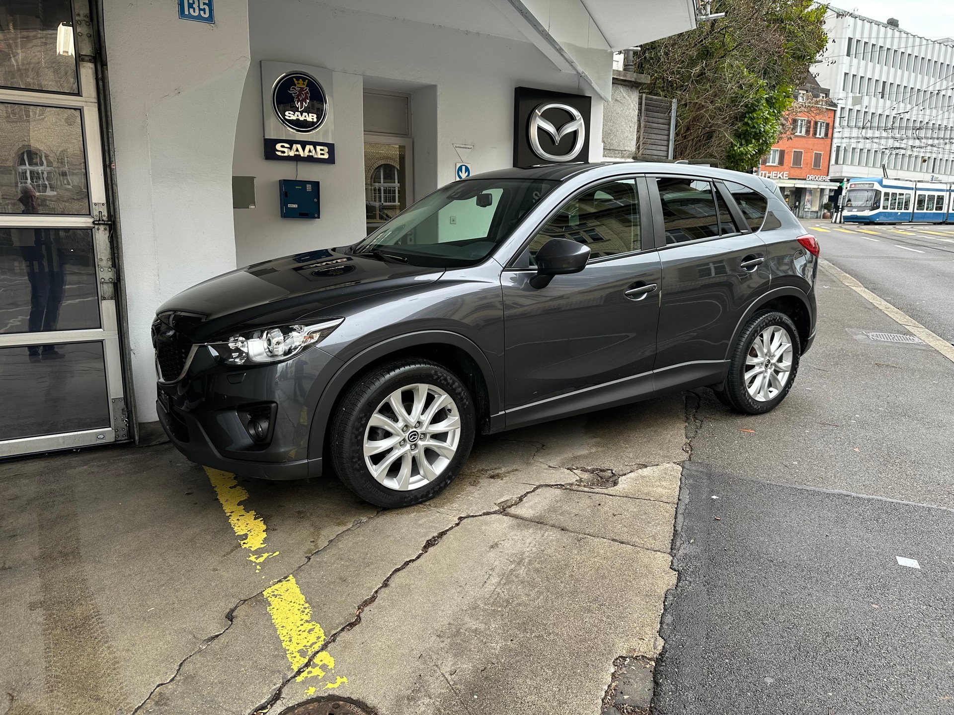 MAZDA CX-5 2.0 Revolution AWD Automatic-showroom-element-1