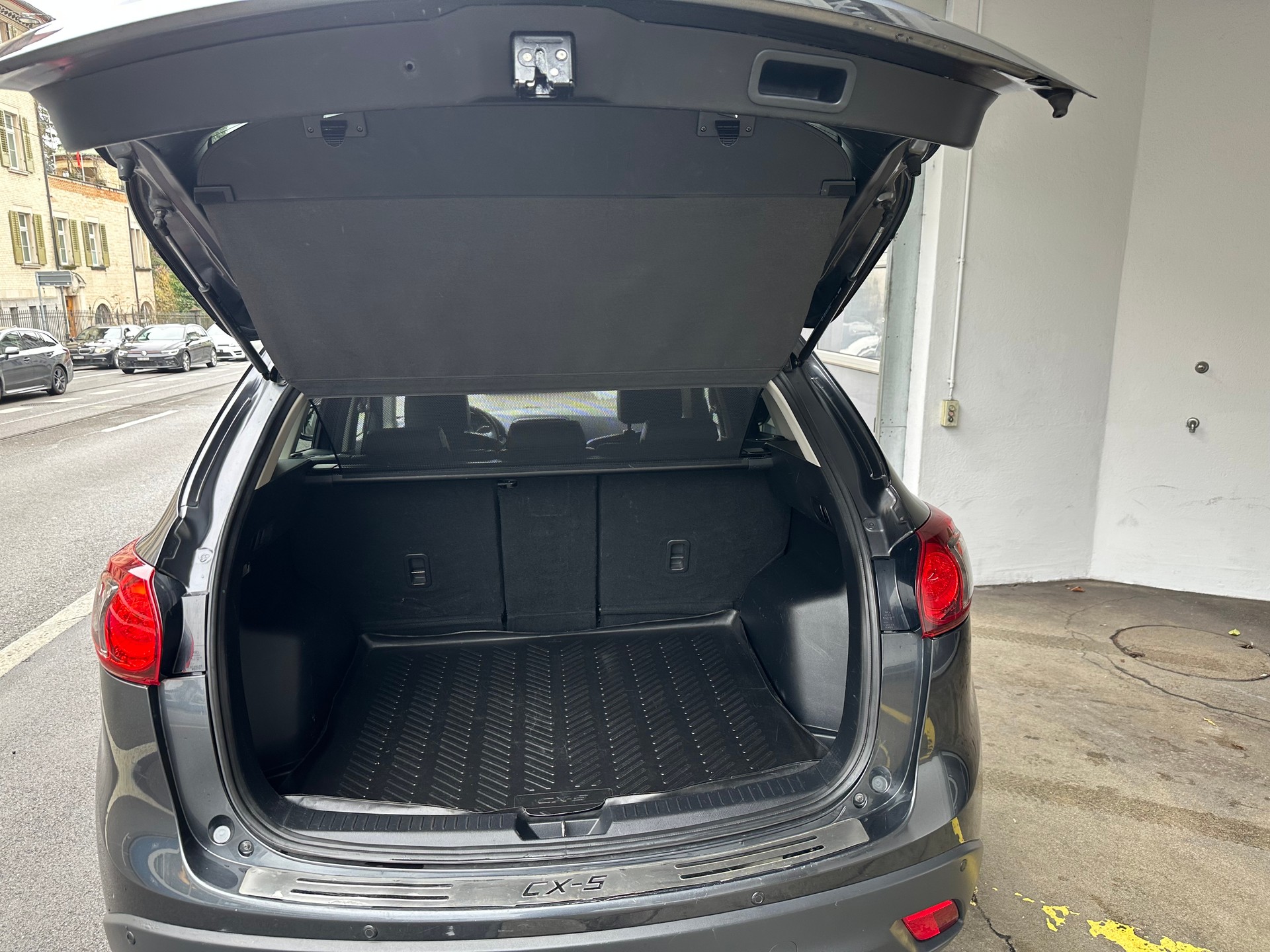 MAZDA CX-5 2.0 Revolution AWD Automatic-image-11