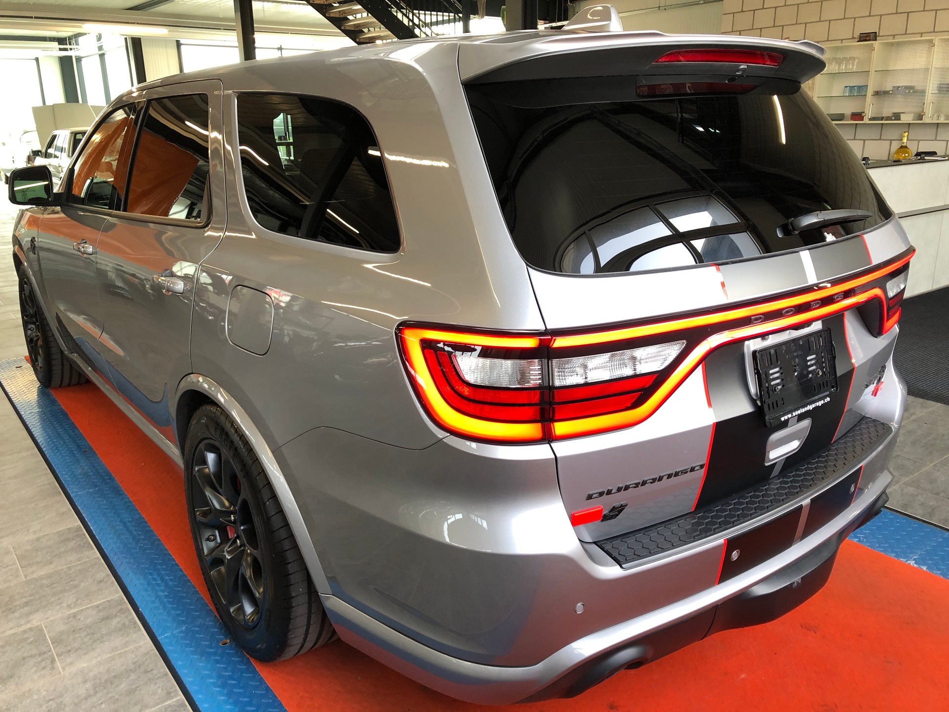 DODGE Durango SRT 6.2-V8 Hellcat AWD-image-4