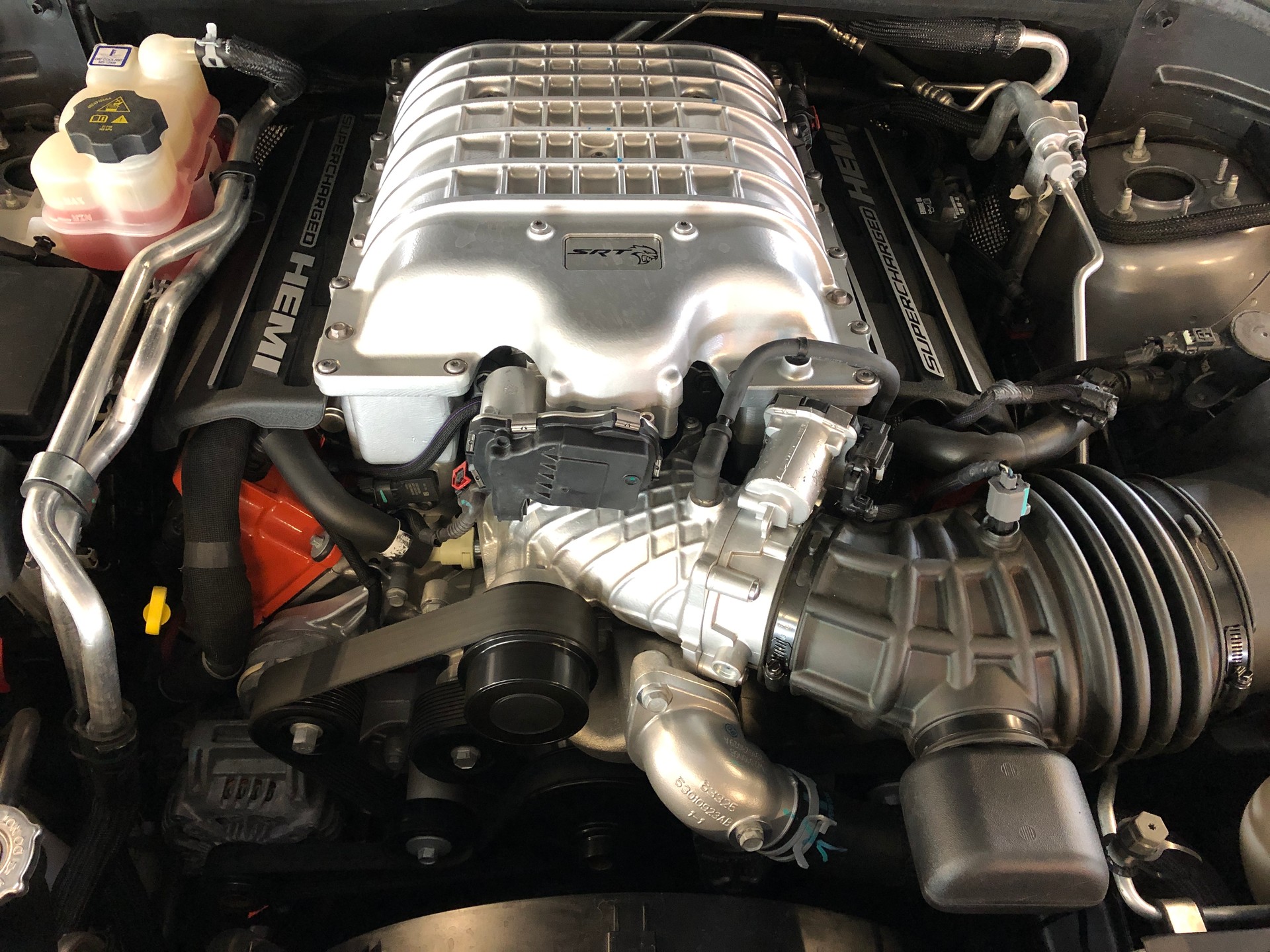 DODGE Durango SRT 6.2-V8 Hellcat AWD-image-17