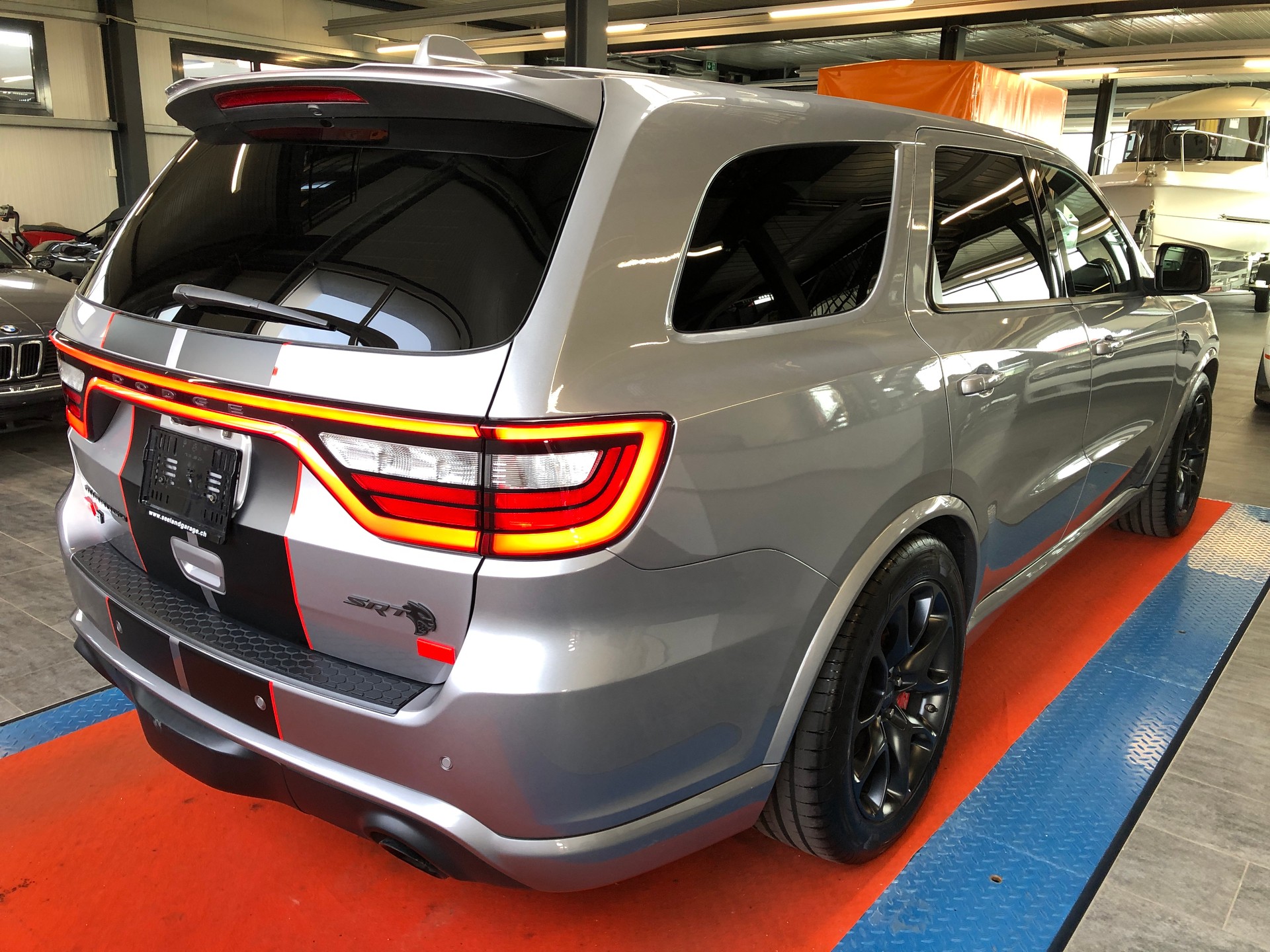 DODGE Durango SRT 6.2-V8 Hellcat AWD-showroom-element-2