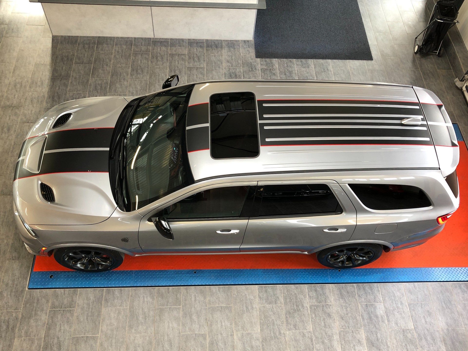 DODGE Durango SRT 6.2-V8 Hellcat AWD-image-15