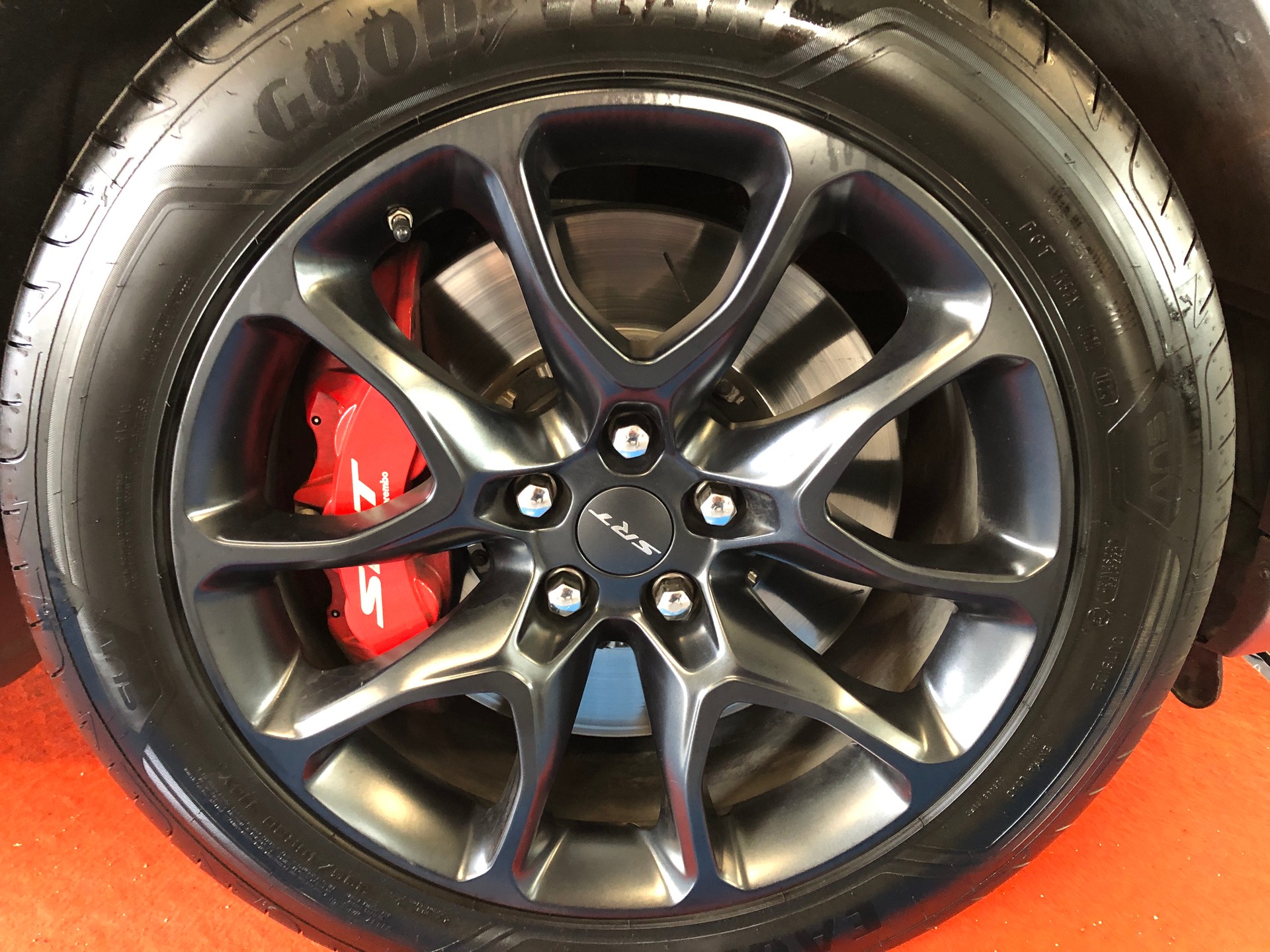DODGE Durango SRT 6.2-V8 Hellcat AWD-image-11