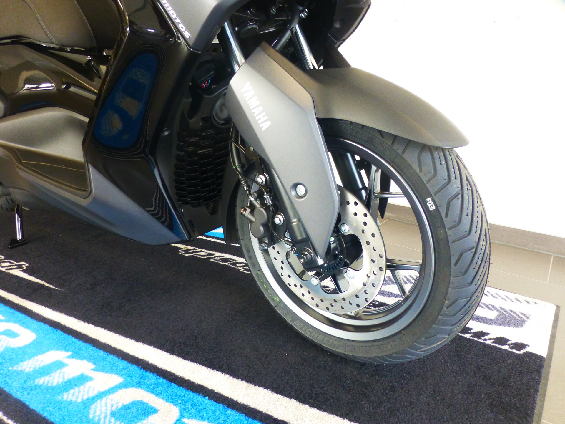 YAMAHA X-Max 300 Tech Max+-image-8