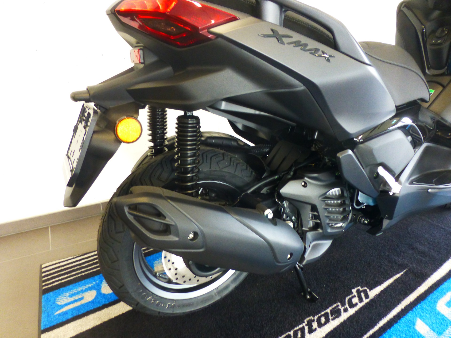 YAMAHA X-Max 300 Tech Max+-image-7