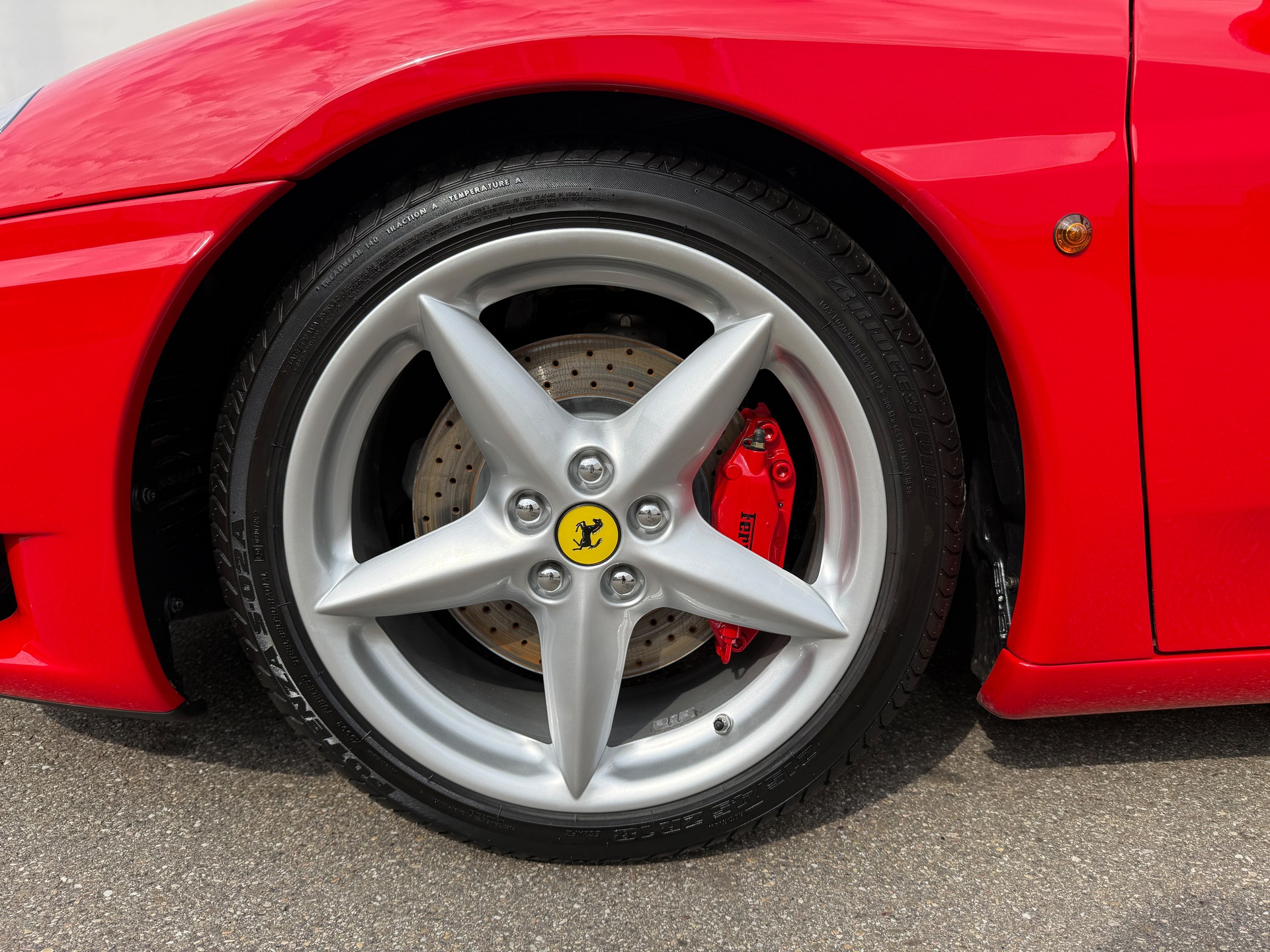 FERRARI F360 Modena Berlinetta-showroom-element-3