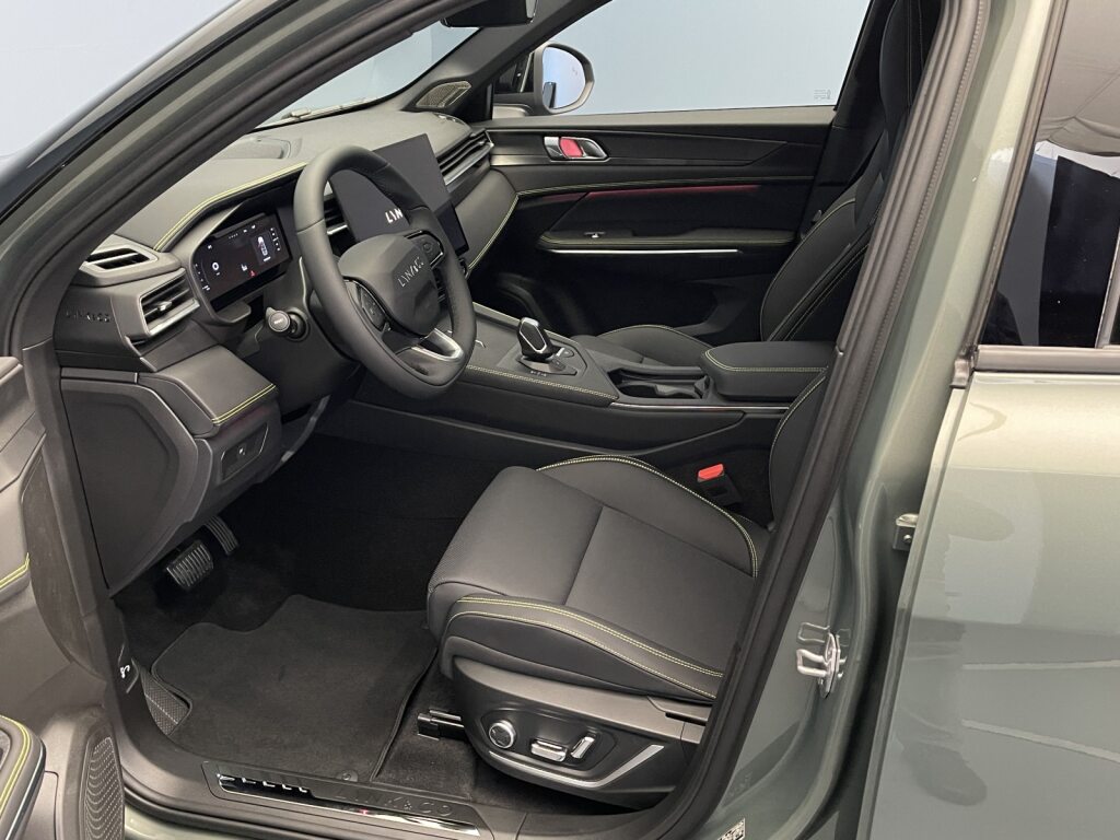 LYNK & CO 01 1.5 PHEV More-image-5