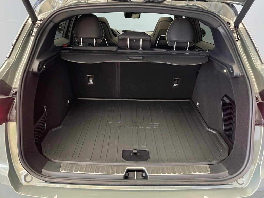 LYNK & CO 01 1.5 PHEV More-image-12
