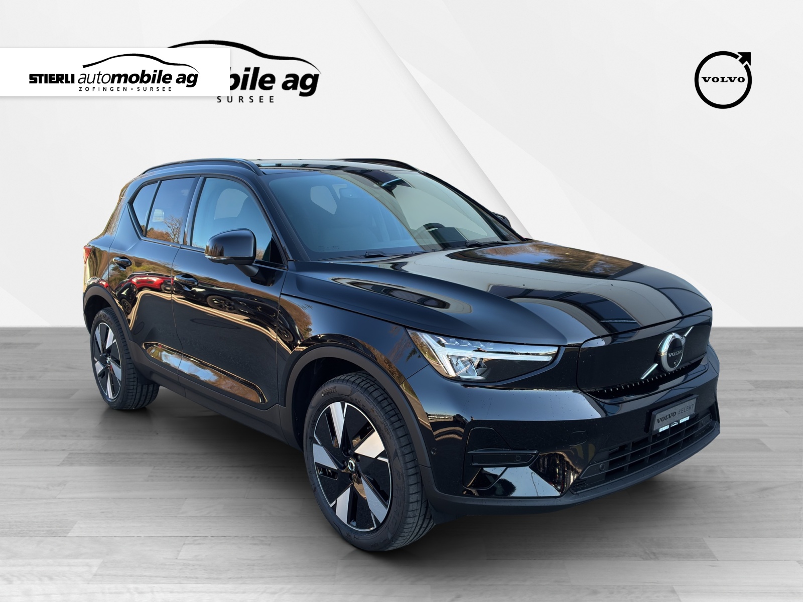 VOLVO EX40 Extended Plus-showroom-element-2