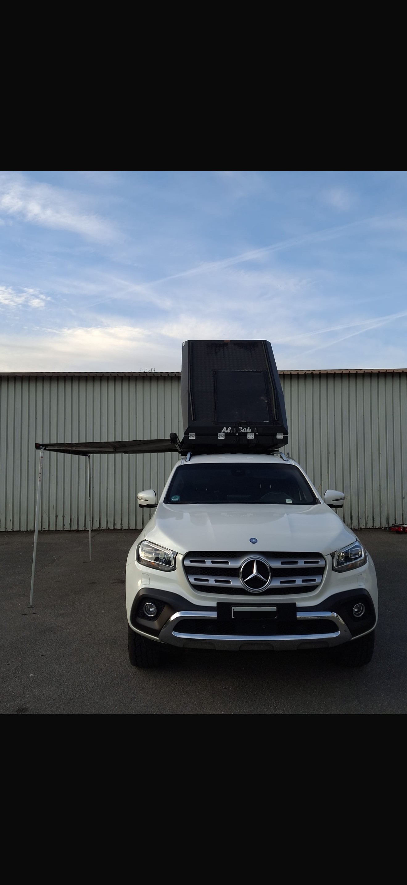 MERCEDES-BENZ X 250-showroom-element-3