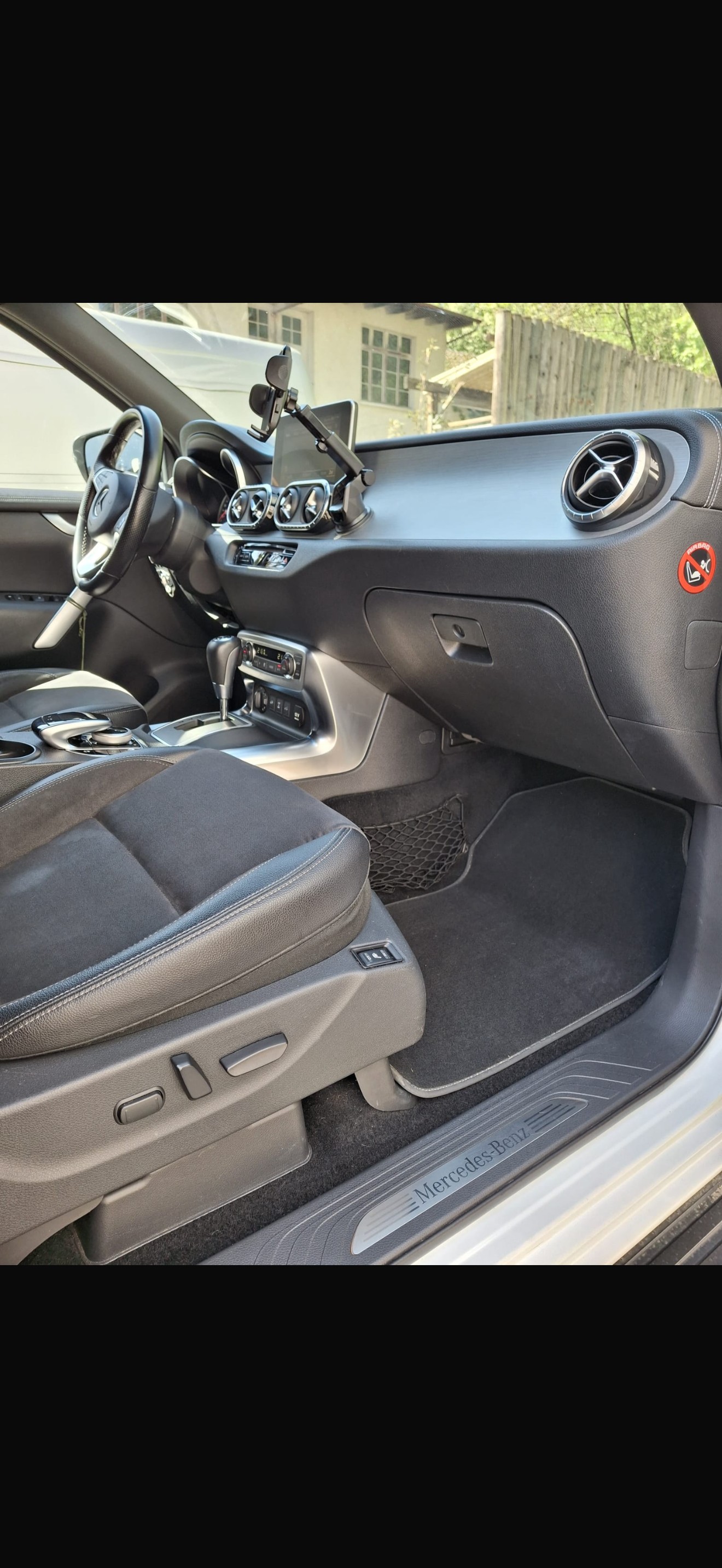 MERCEDES-BENZ X 250-image-10