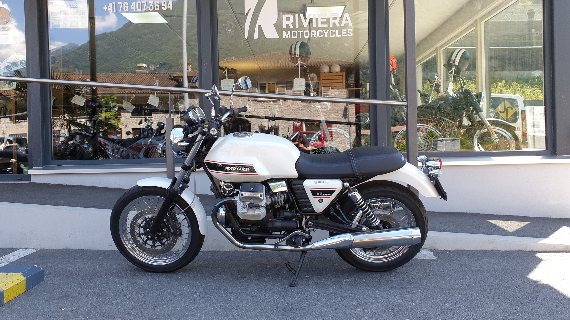 MOTO GUZZI V7 Classic-image-1