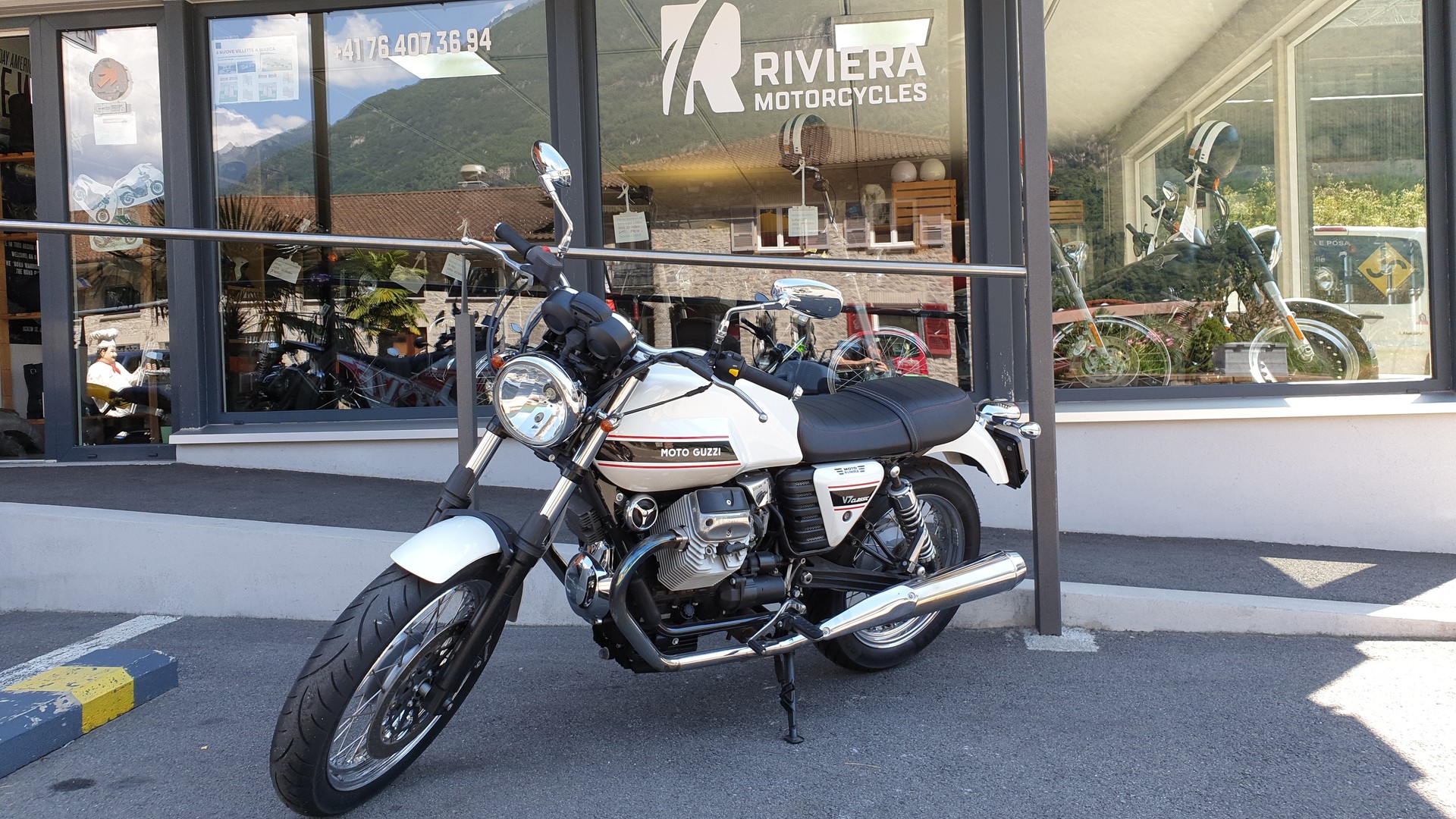 MOTO GUZZI V7 Classic-image-3