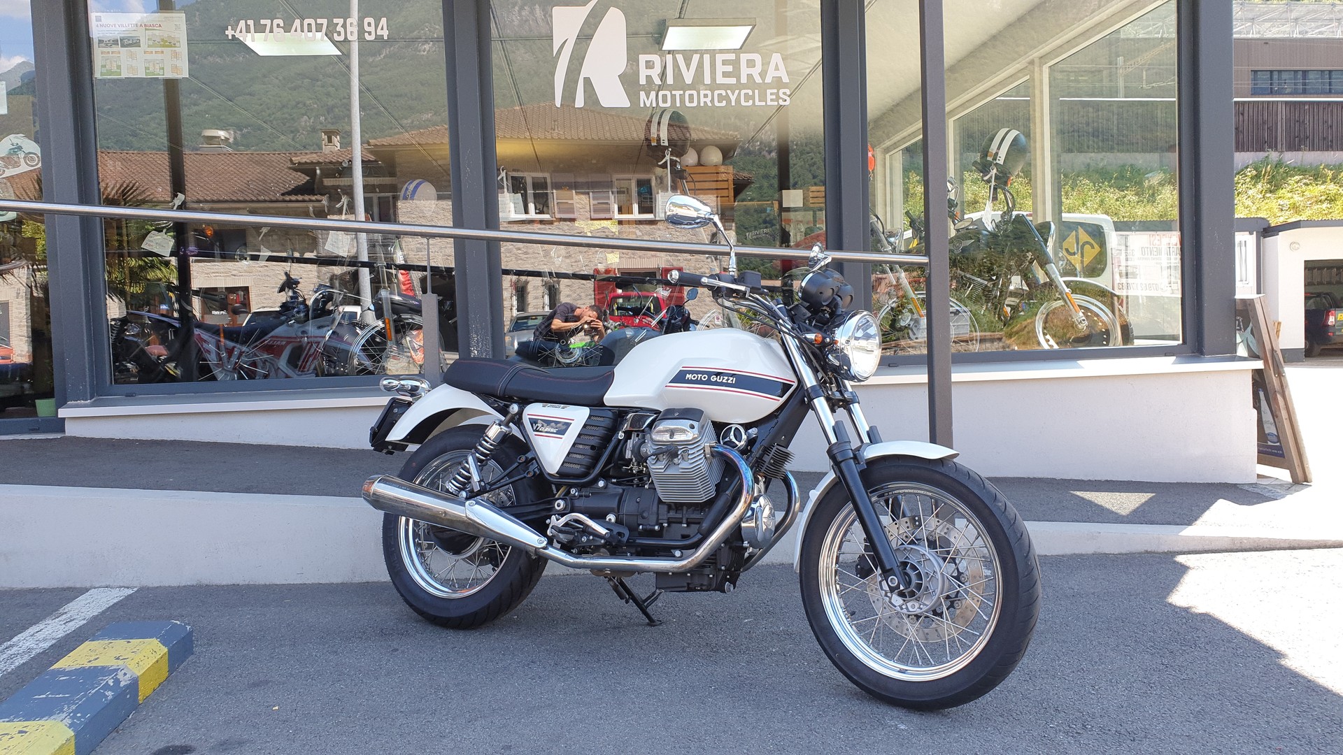 MOTO GUZZI V7 Classic-image-2