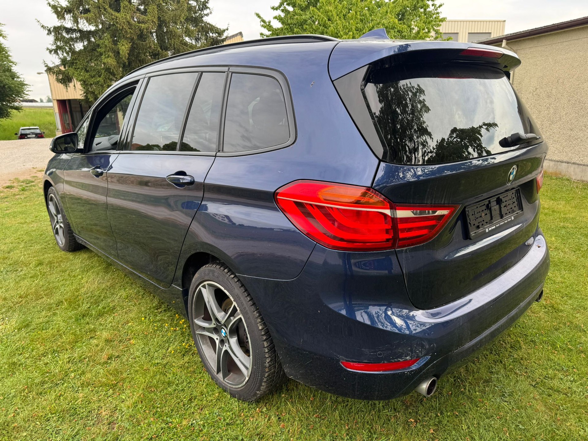BMW 220d xDrive Gran Tourer Steptronic-image-5