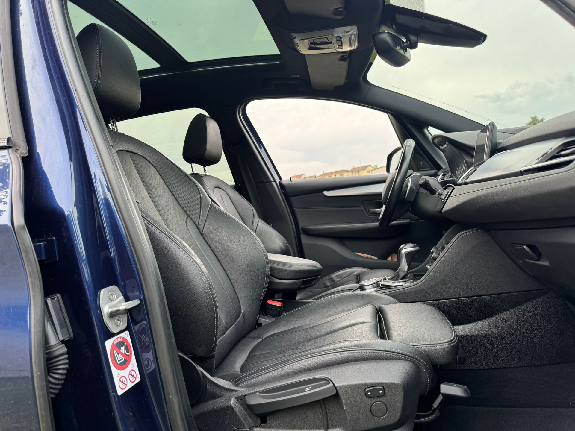 BMW 220d xDrive Gran Tourer Steptronic-image-14