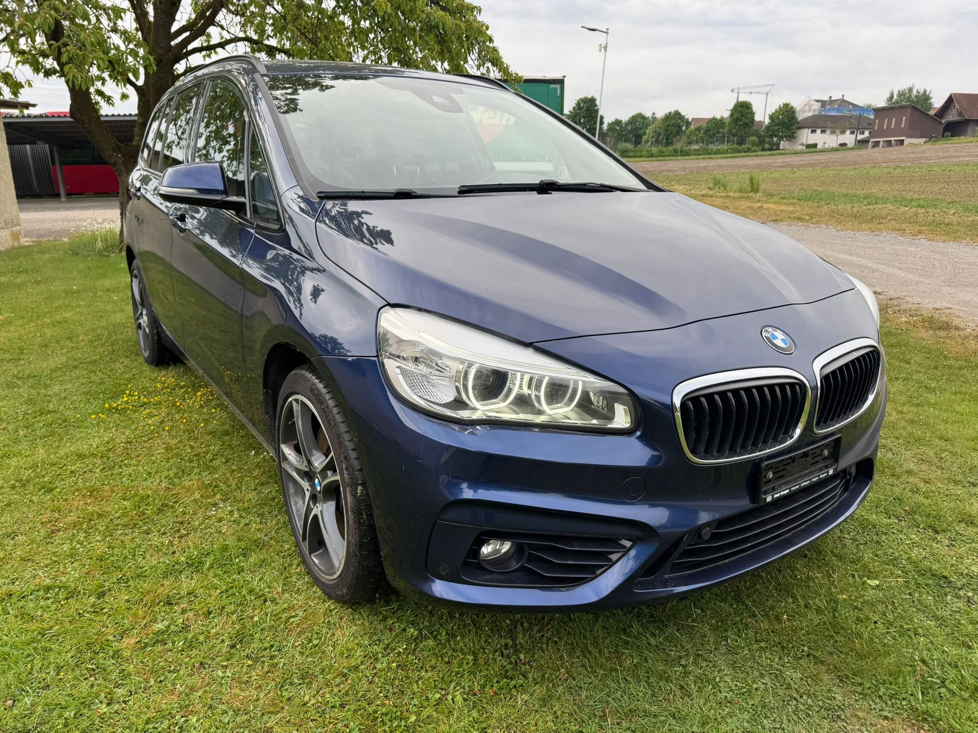 BMW 220d xDrive Gran Tourer Steptronic-image-2