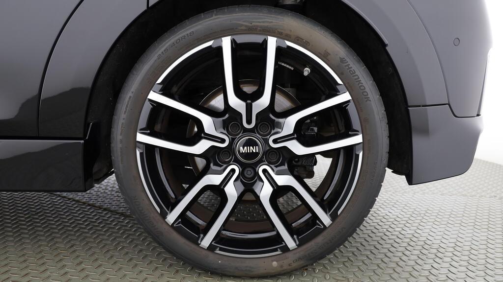 MINI Cooper 5 door C-image-7