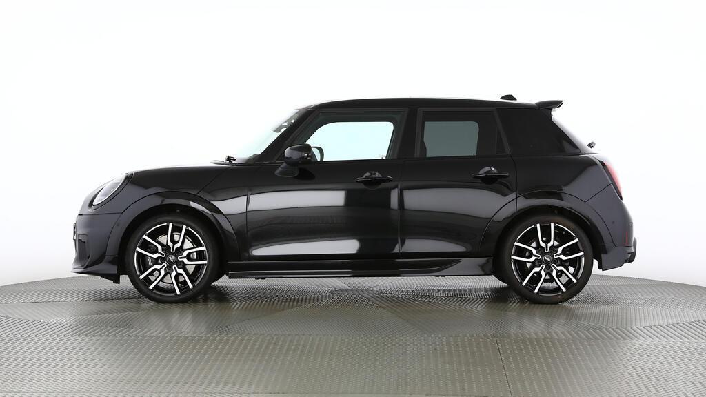 MINI Cooper 5 door C-showroom-element-1