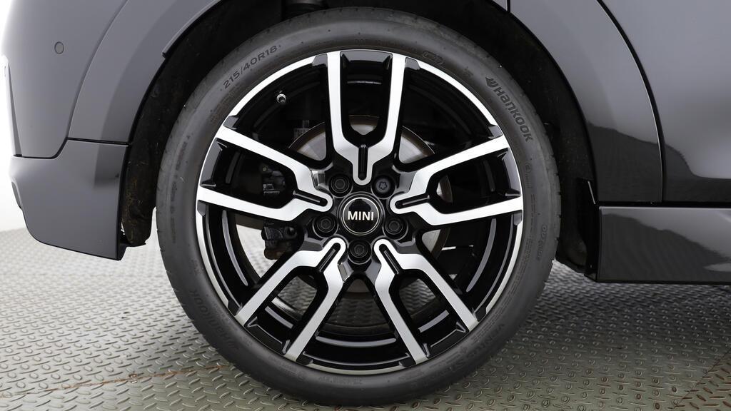 MINI Cooper 5 door C-image-9