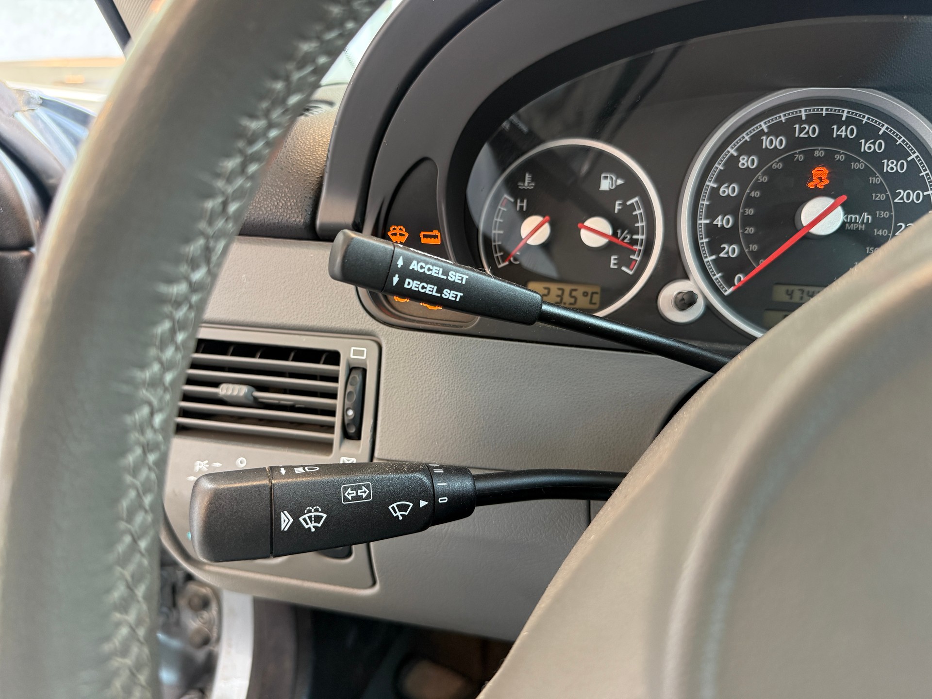 CHRYSLER Crossfire 3.2 V6 (Limited)-image-11