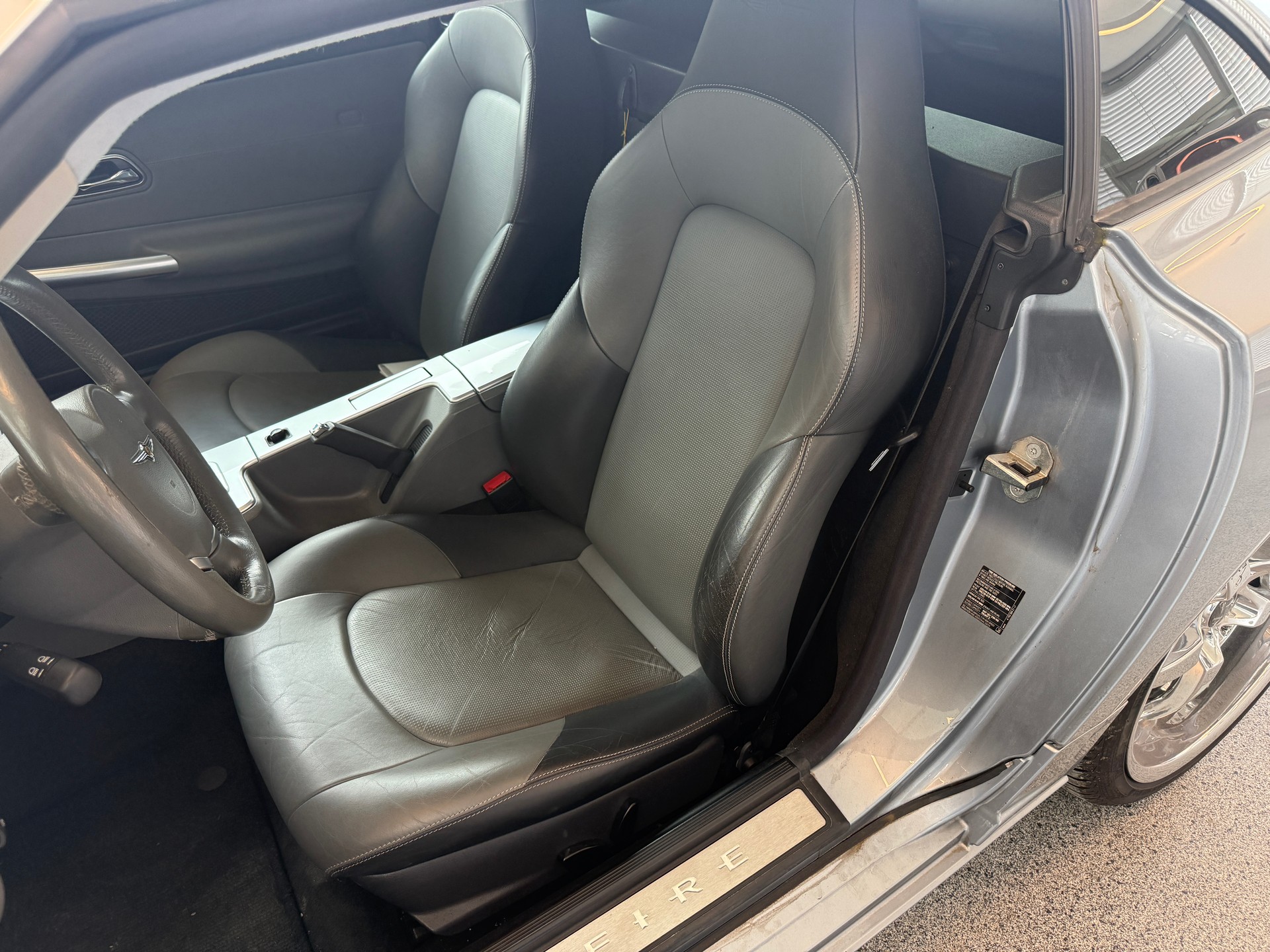 CHRYSLER Crossfire 3.2 V6 (Limited)-image-8