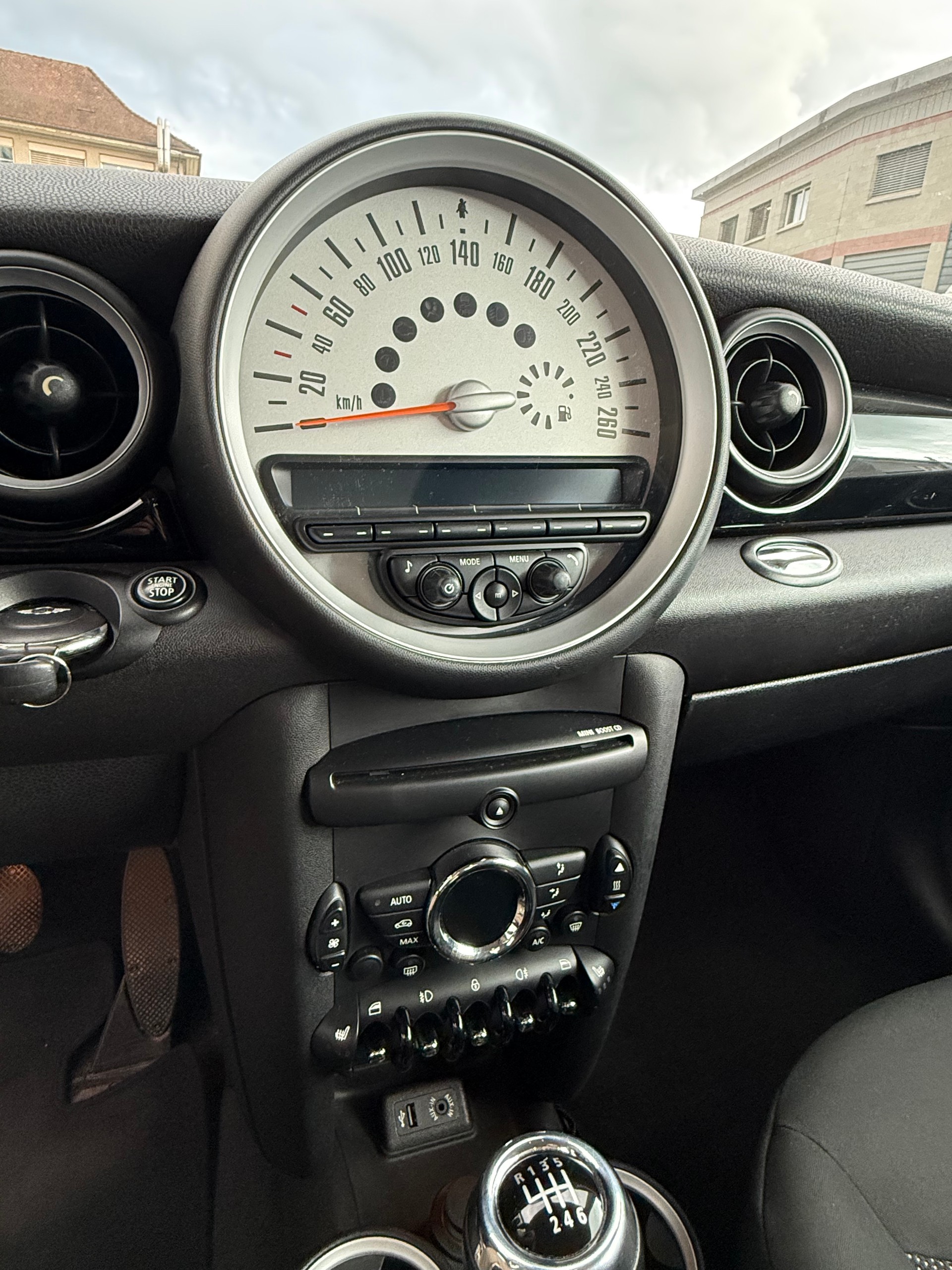 MINI One-image-6