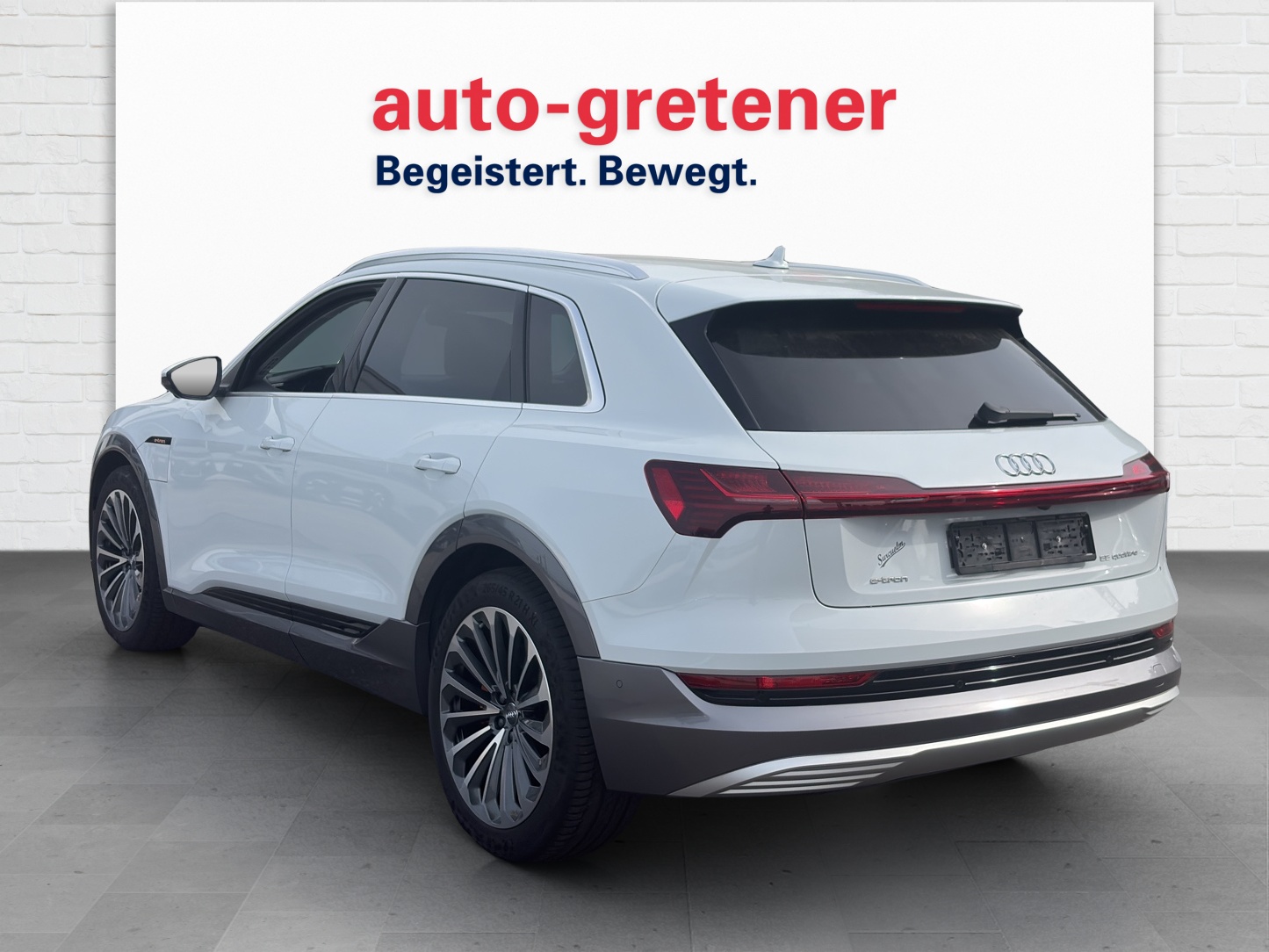 AUDI e-tron 55 Advanced quattro-showroom-element-1