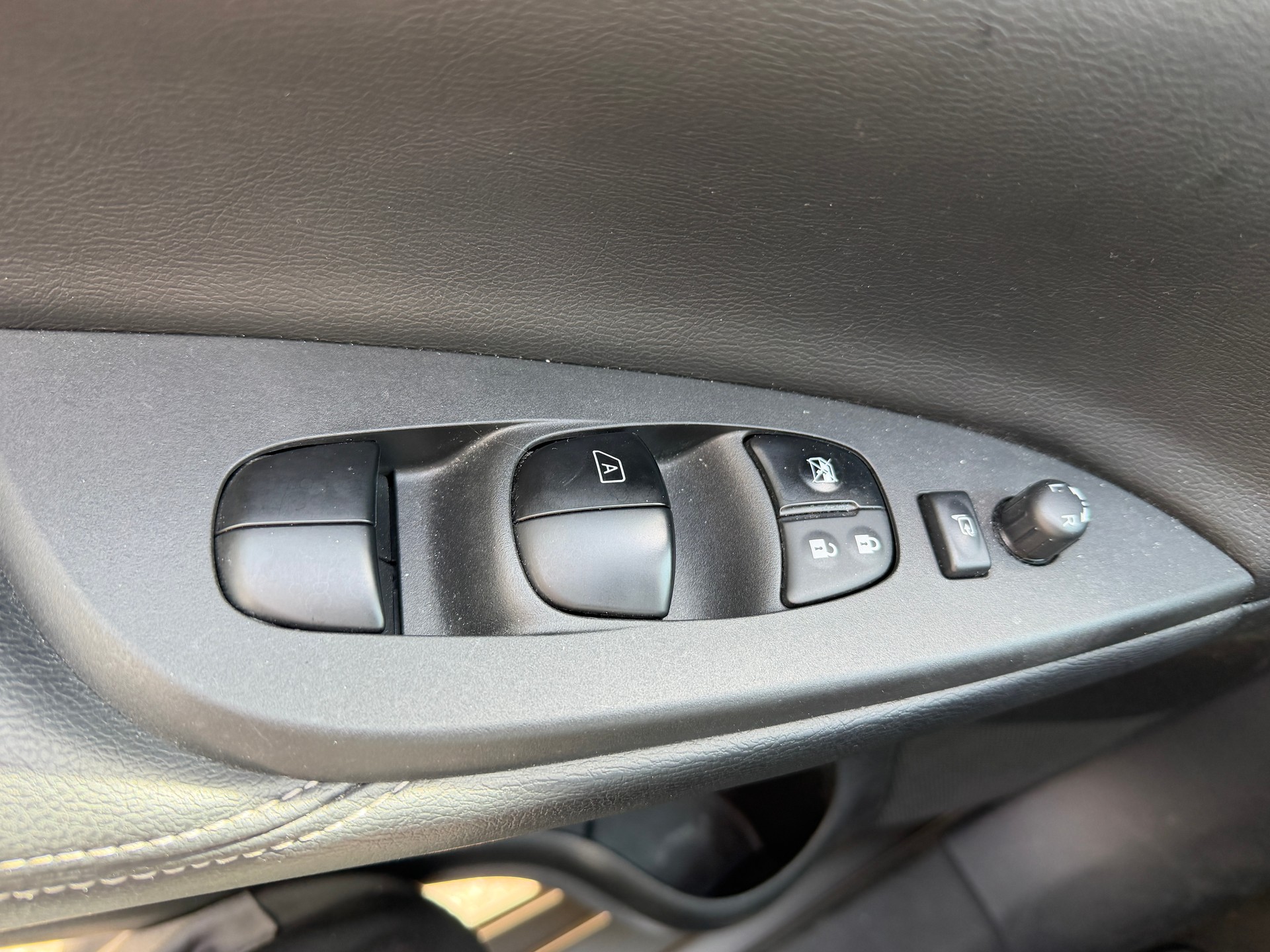 NISSAN Pulsar 1.2 DIG-T tekna Xtronic CVT-image-10