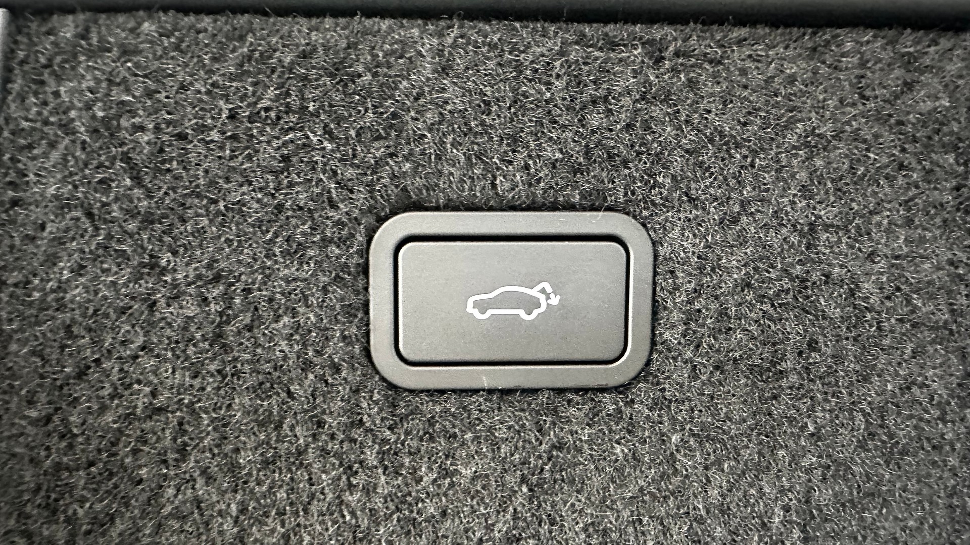 POLESTAR 4 Long Range Dual Motor-image-15