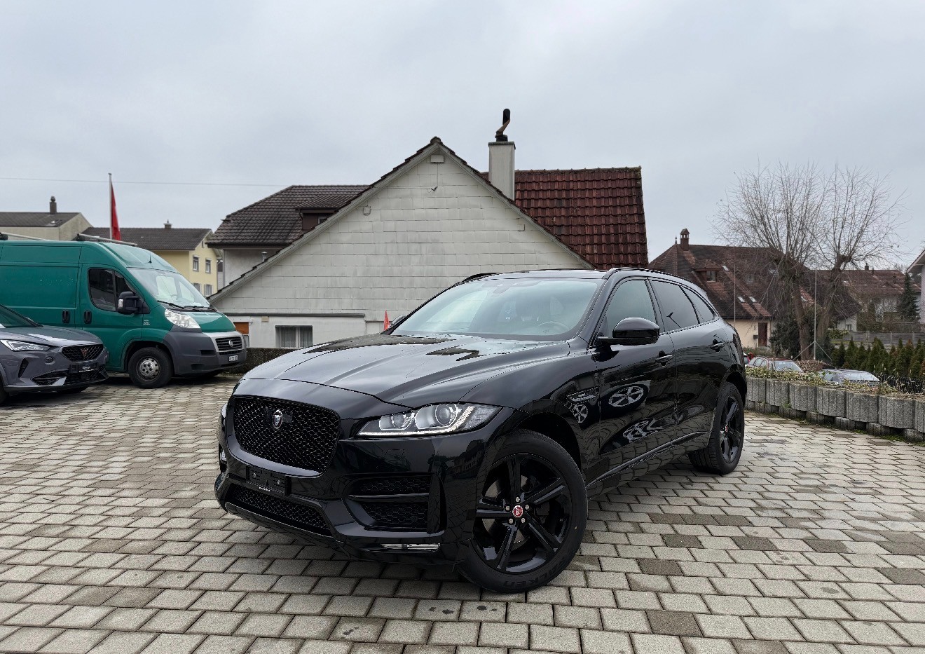 JAGUAR F-Pace 2.0d R-Sport AWD