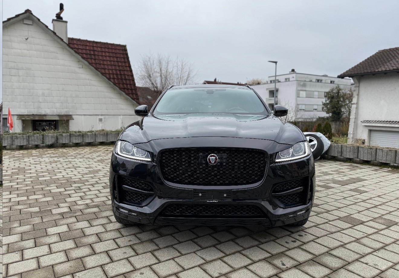 JAGUAR F-Pace 2.0d R-Sport AWD-showroom-element-1