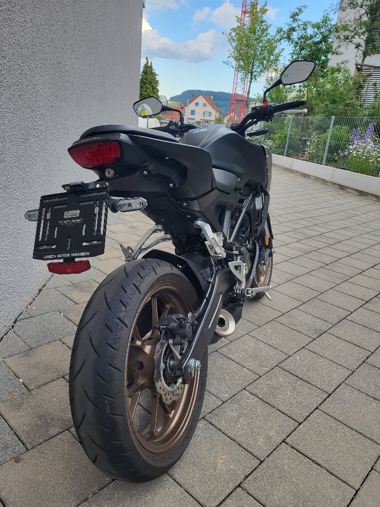 HONDA CB 125 R-showroom-element-3