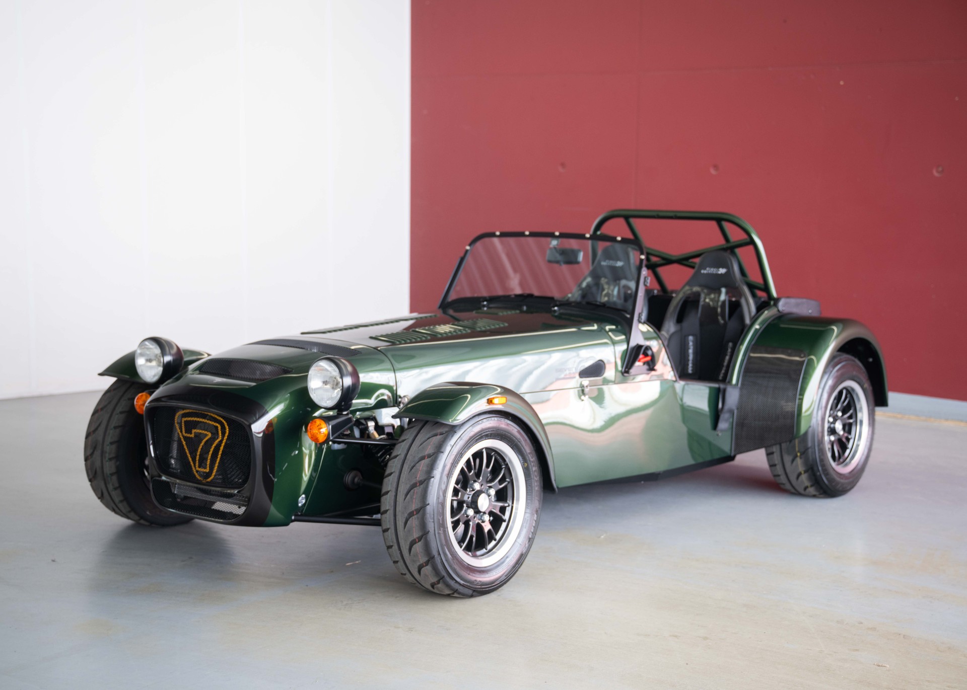 CATERHAM Seven 485 Final Edition 47 of 60 (S3 Chassis, Swiss-homologated new car, Verde Emes premium paint, 24-month factory warranty)-image-4