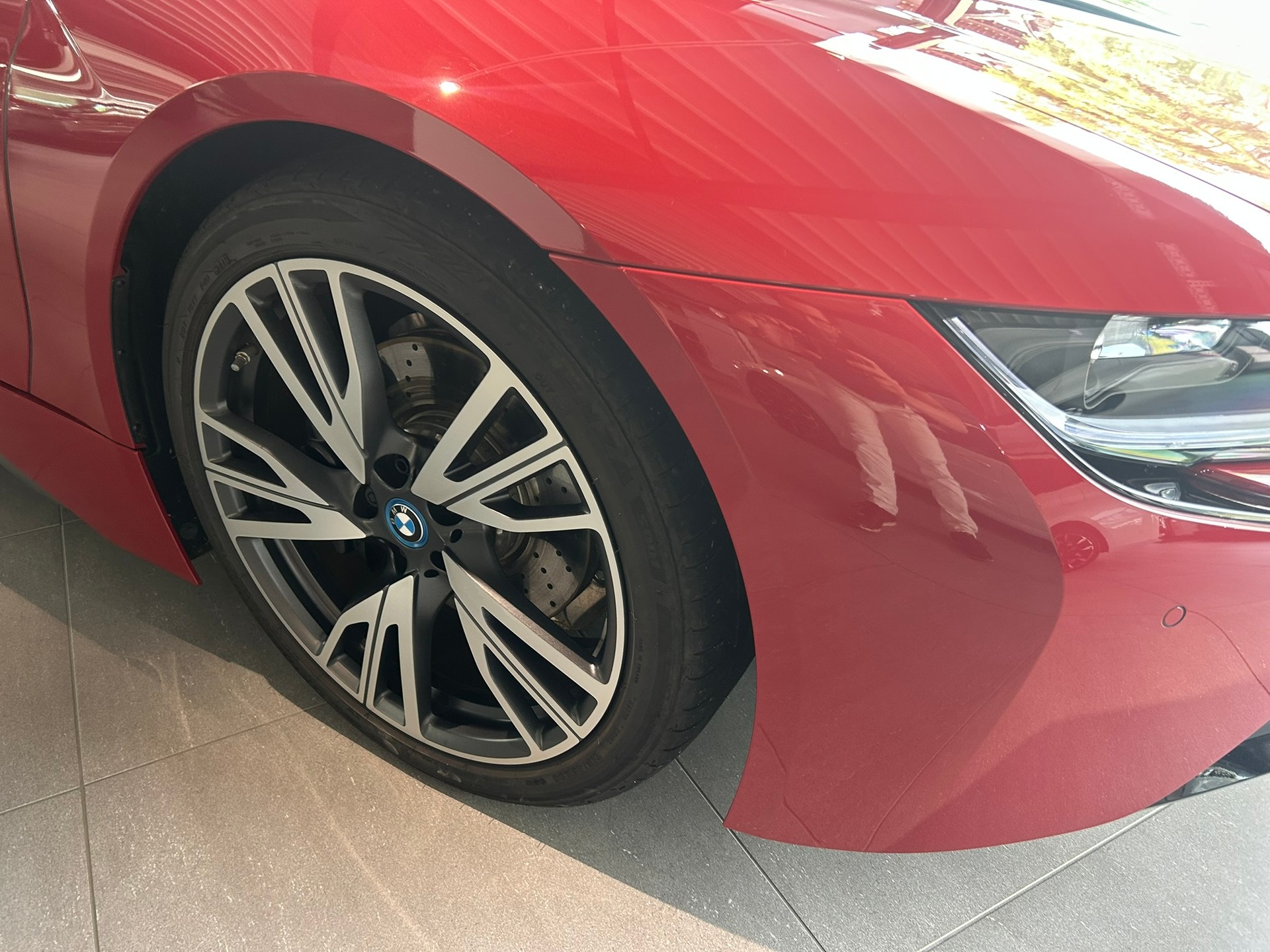 BMW i8 Coupé Protonic Red Edition-image-26