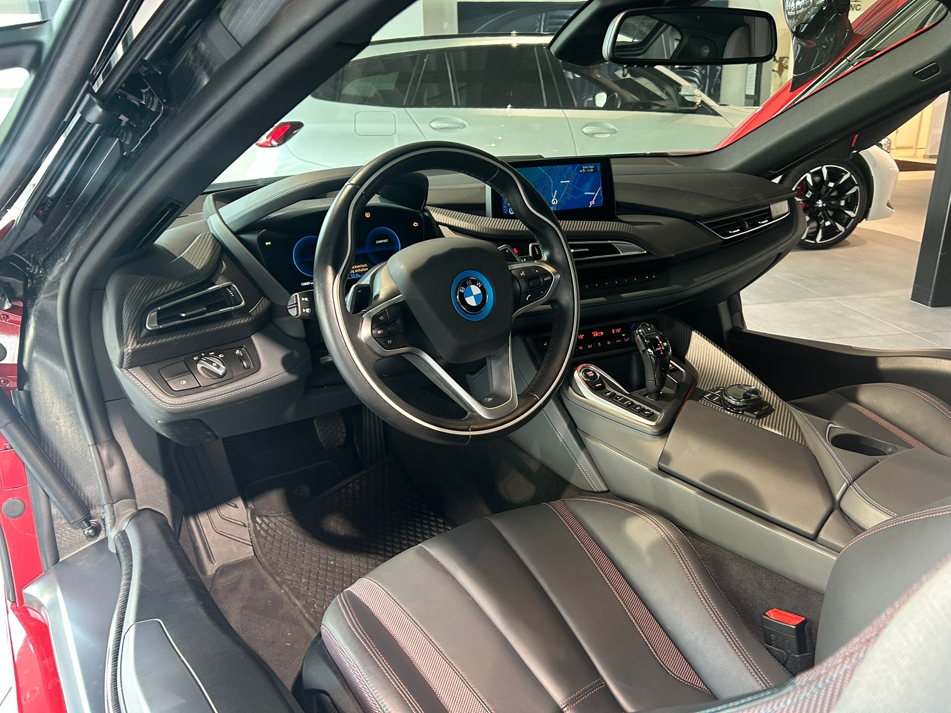 BMW i8 Coupé Protonic Red Edition-image-29