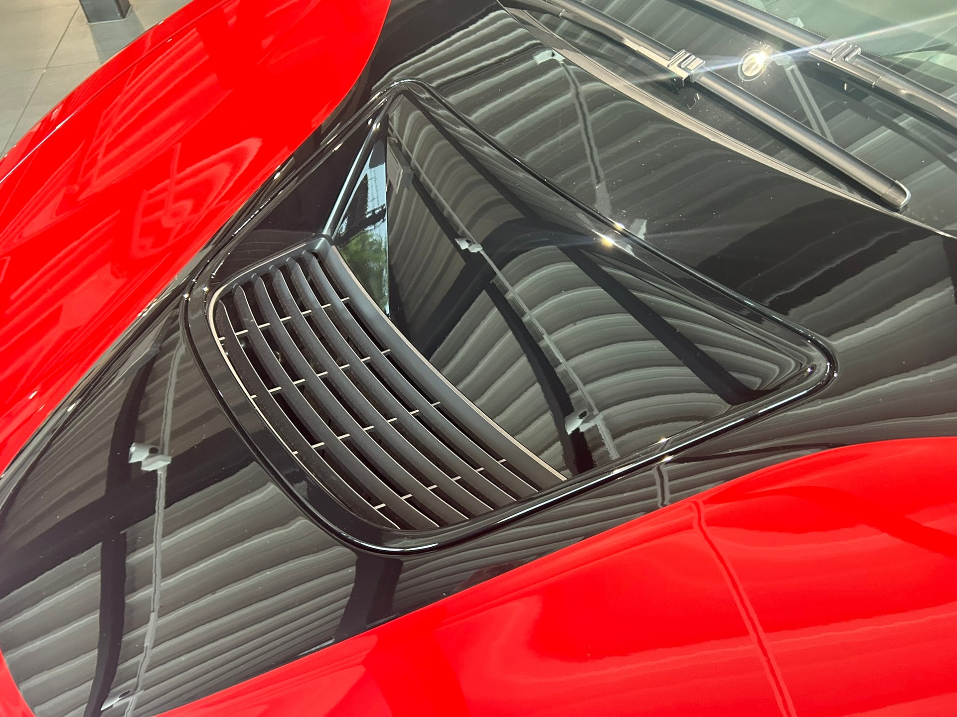BMW i8 Coupé Protonic Red Edition-image-23