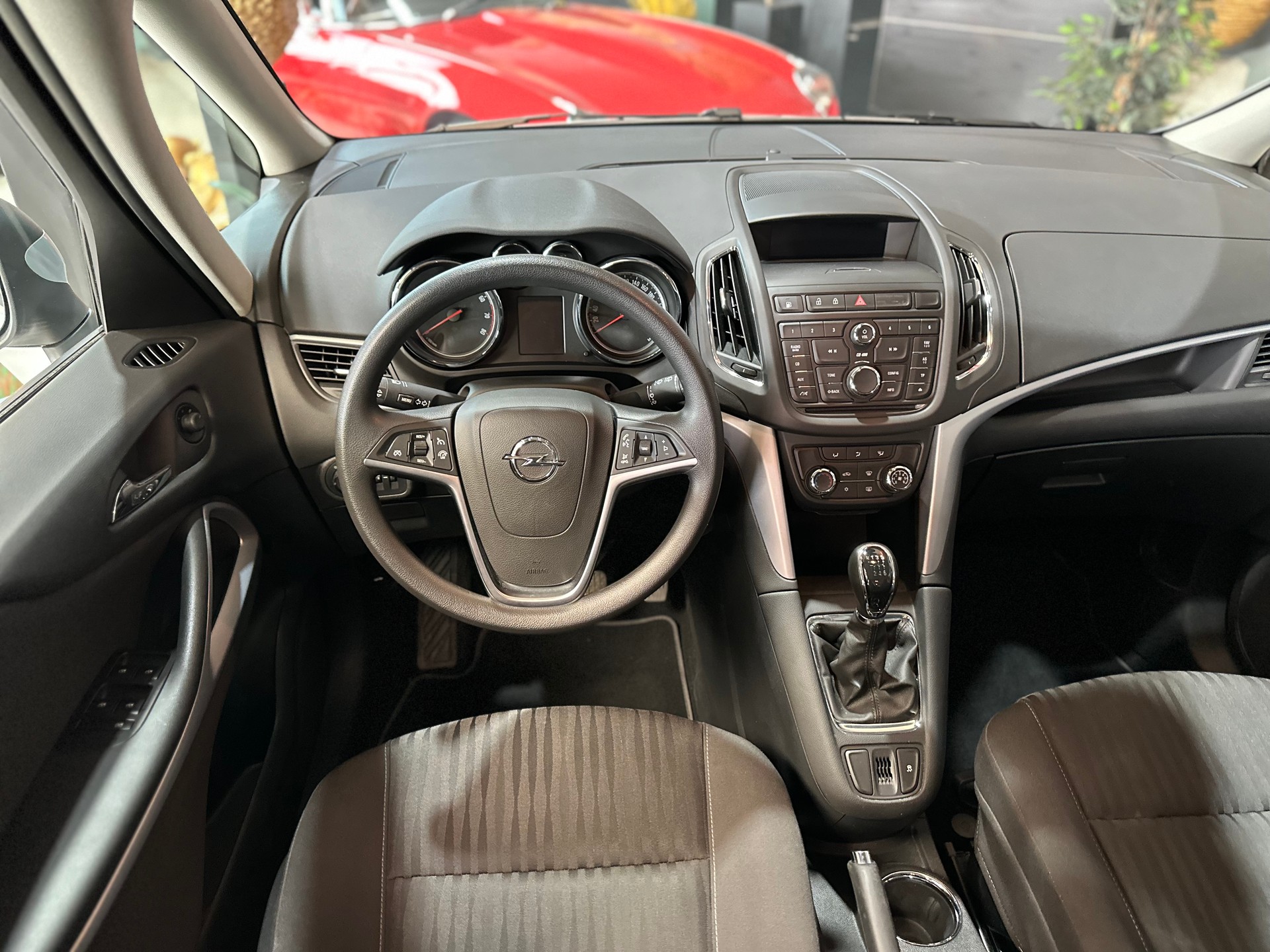 OPEL Zafira Tourer 1.6i 16V CNG Turbo Cosmo-image-8