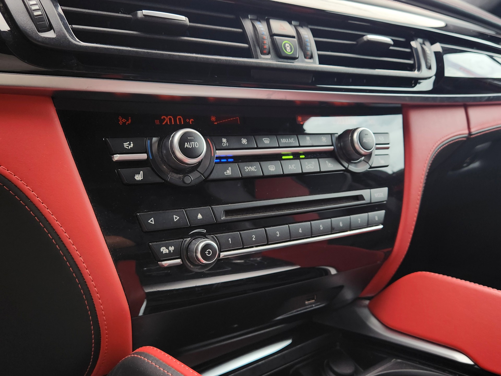 BMW X6M Edition Black Fire Steptronic (CH)-image-6