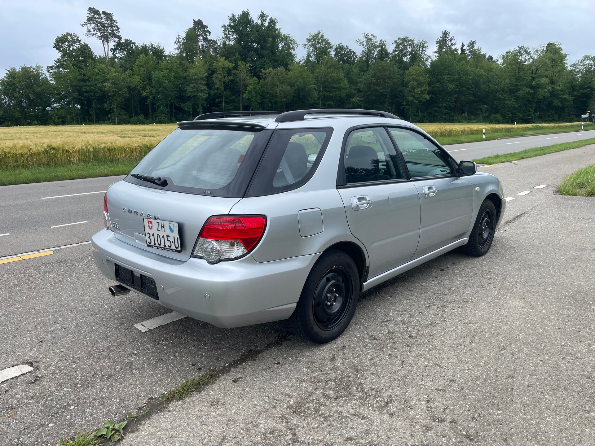SUBARU Impreza 2.0-image-3