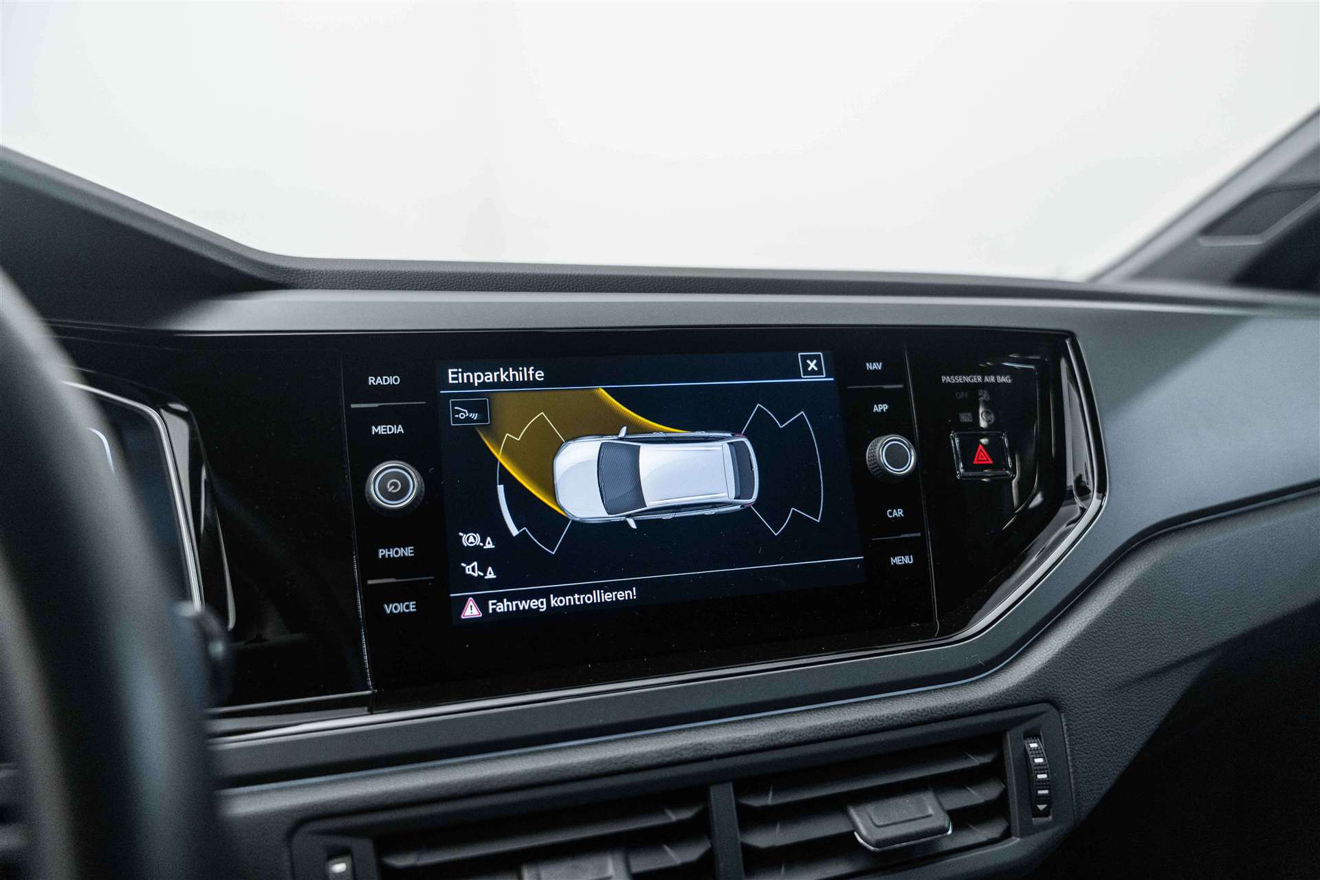 VW Taigo 1.0 TSi R-Line DSG-Automat-image-16