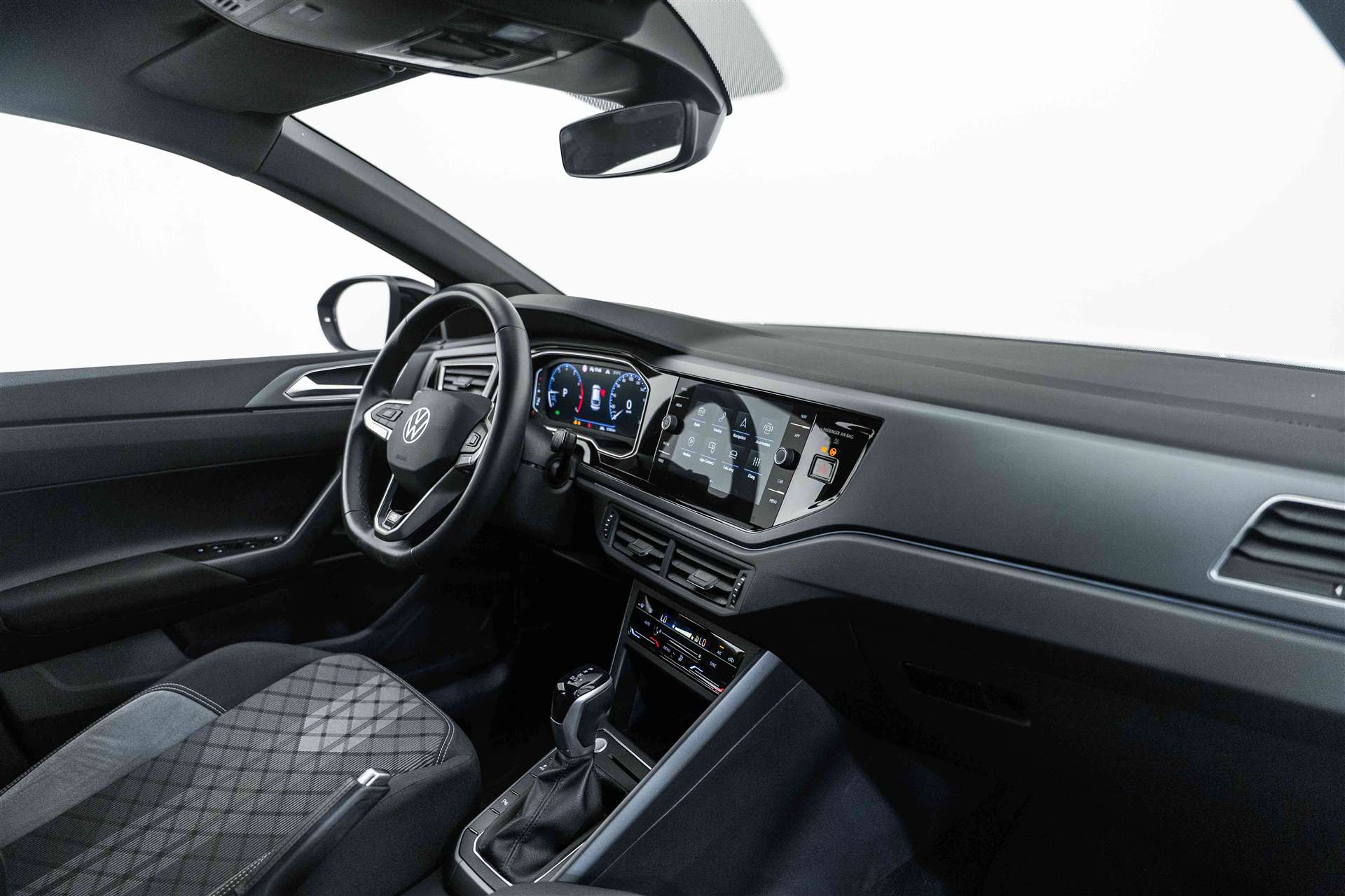 VW Taigo 1.0 TSi R-Line DSG-Automat-image-9