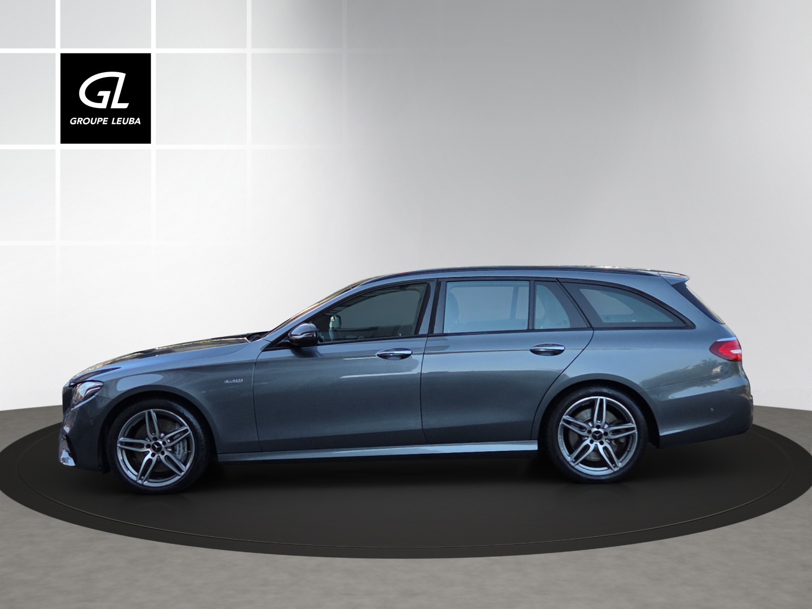 MERCEDES-BENZ E 43 AMG 4 Matic 9G-Tronic-showroom-element-2